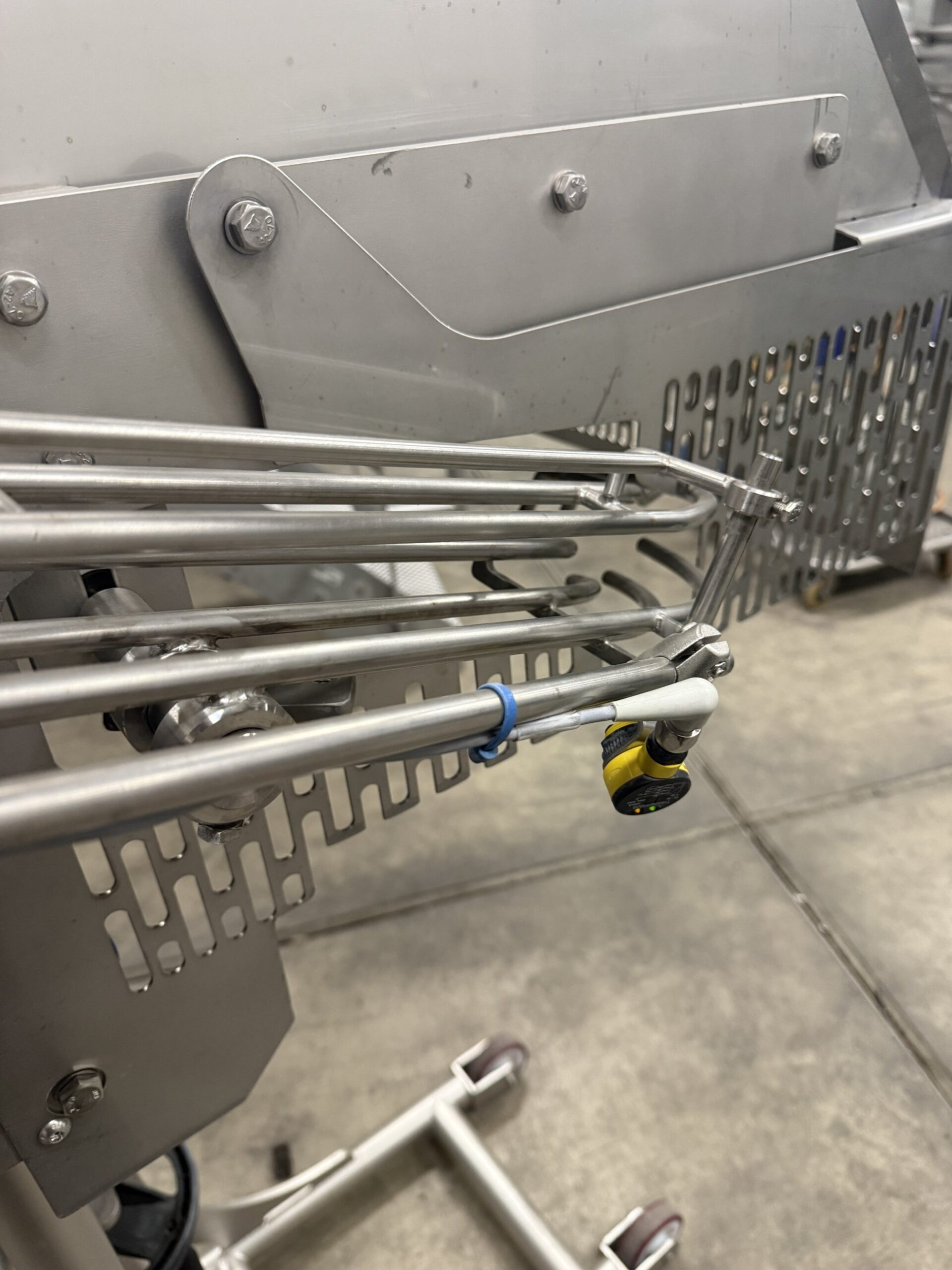 Used 2016 Steven BV cup dosing machine for sauce cups