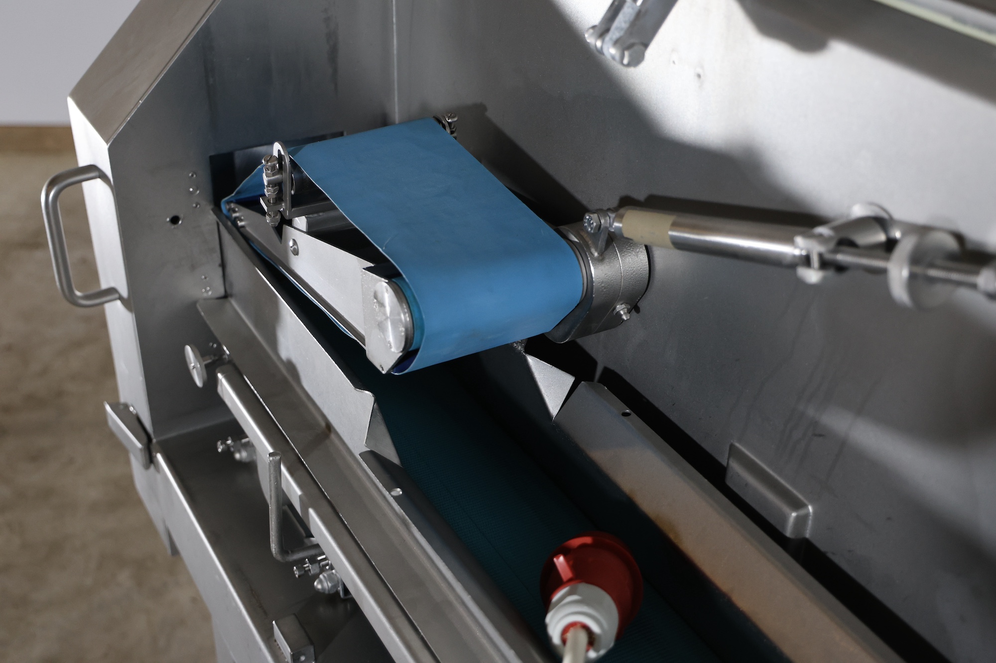 Used 2010 Kronen GS 10 belt slicer