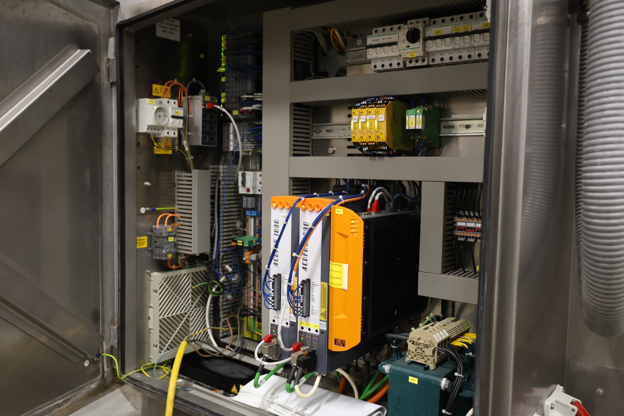 Used 2015 CFS SX400 vertical bagging machine