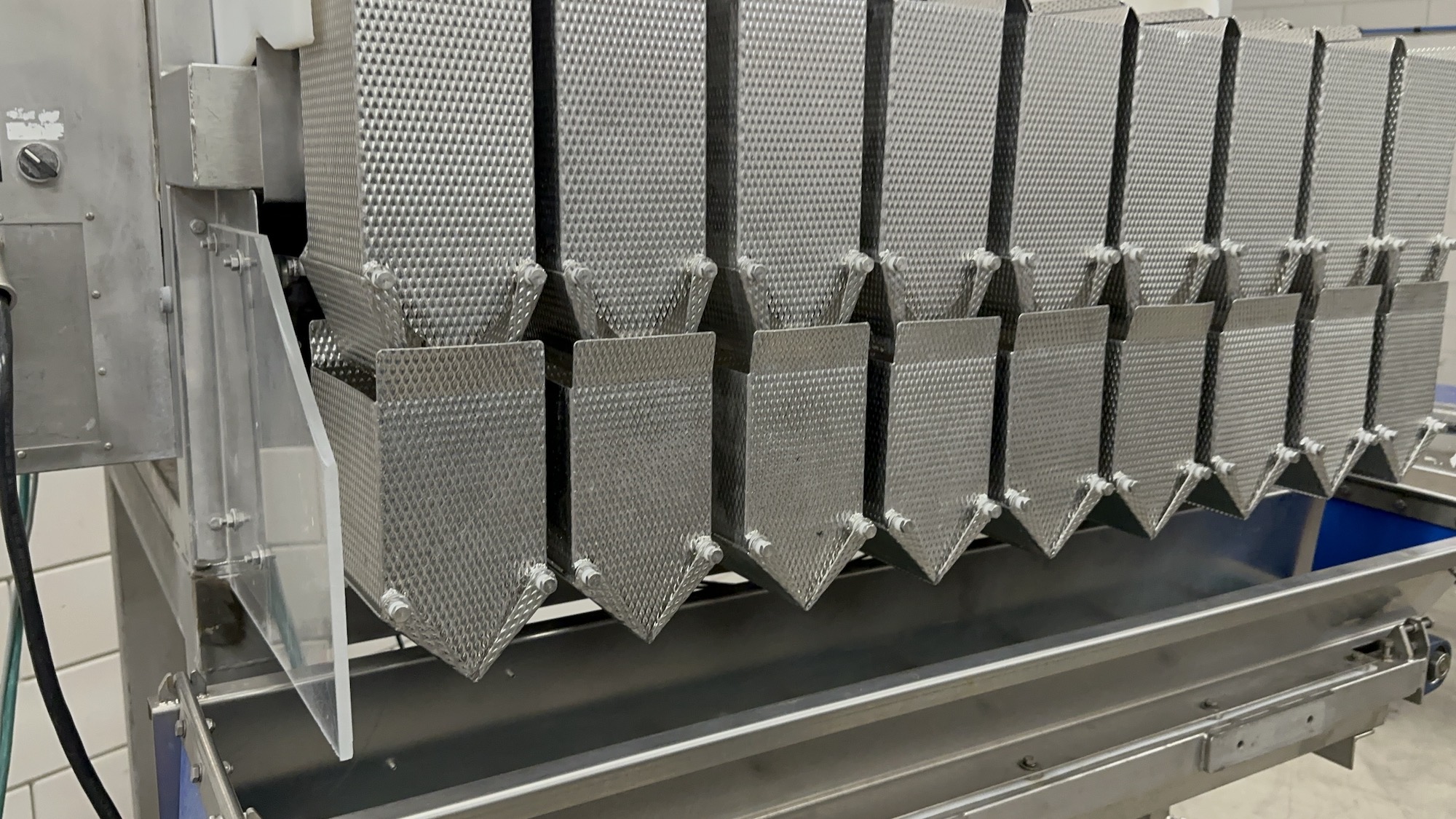 Used Newtec 9 heads weigher