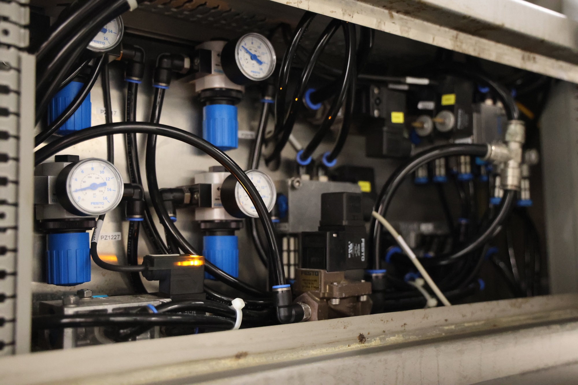 Used 2015 CFS SX400 vertical bagging machine