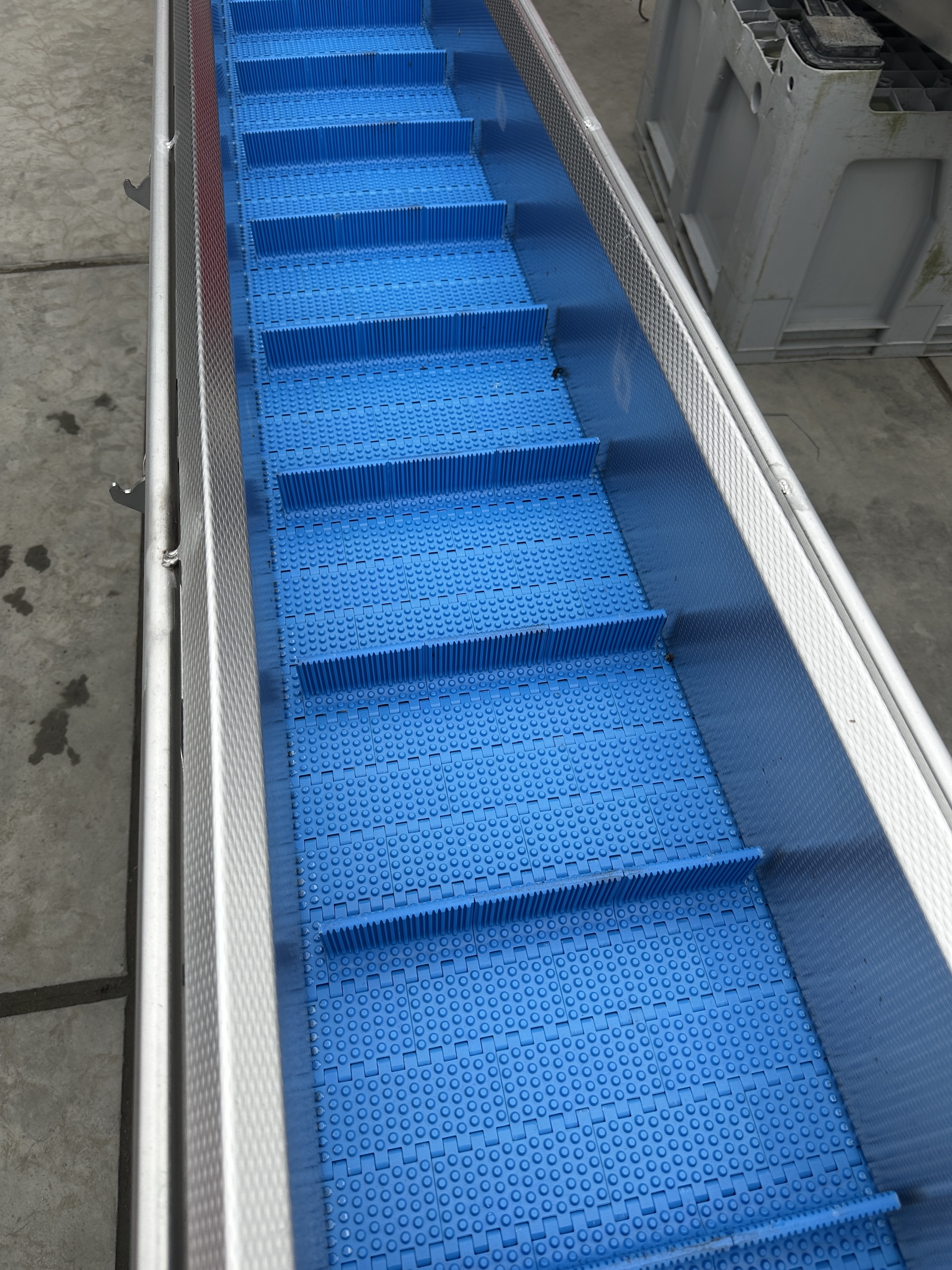 Used 2009 Jasa Mountec Z-elevating belt