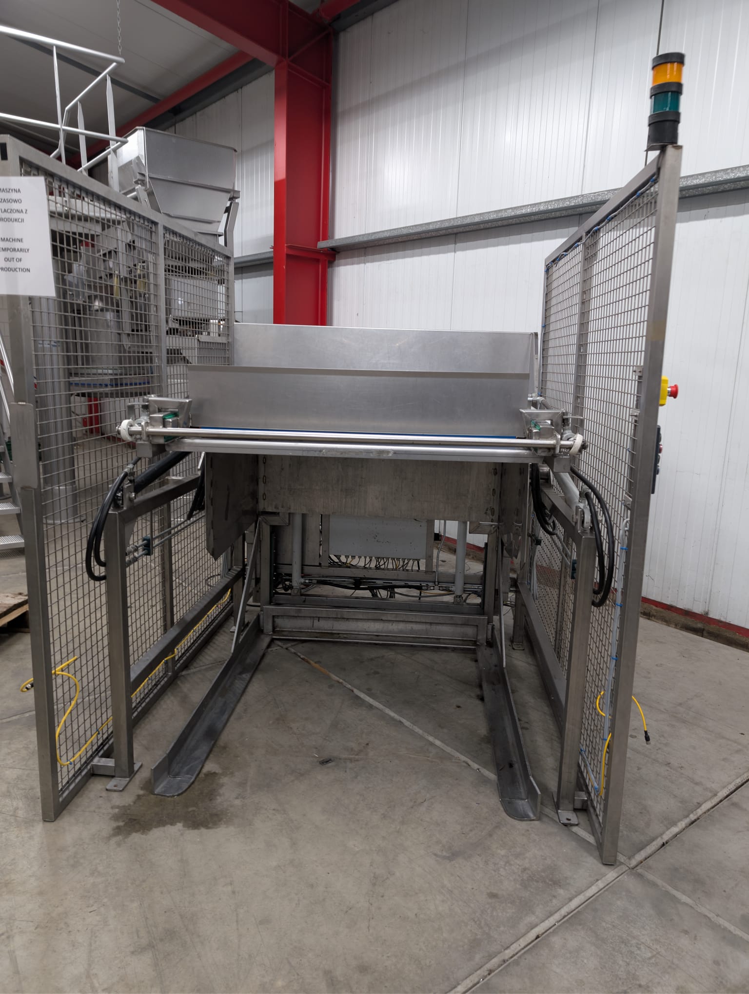 Used 2012 FoodeQ TVB400/4350 tipper with discharge belt and cross conveyor