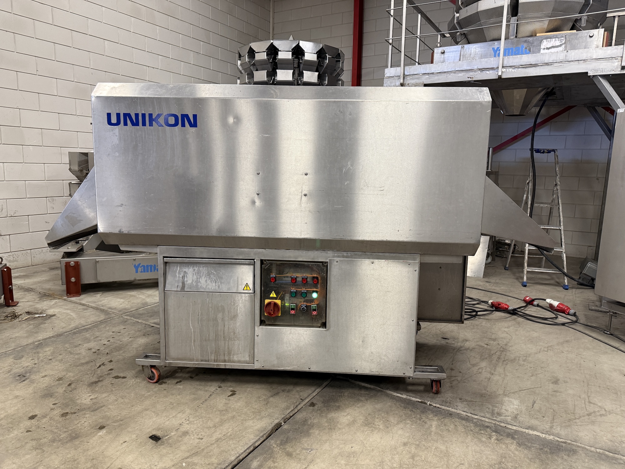 Used Unikon Crate washer compact with heating