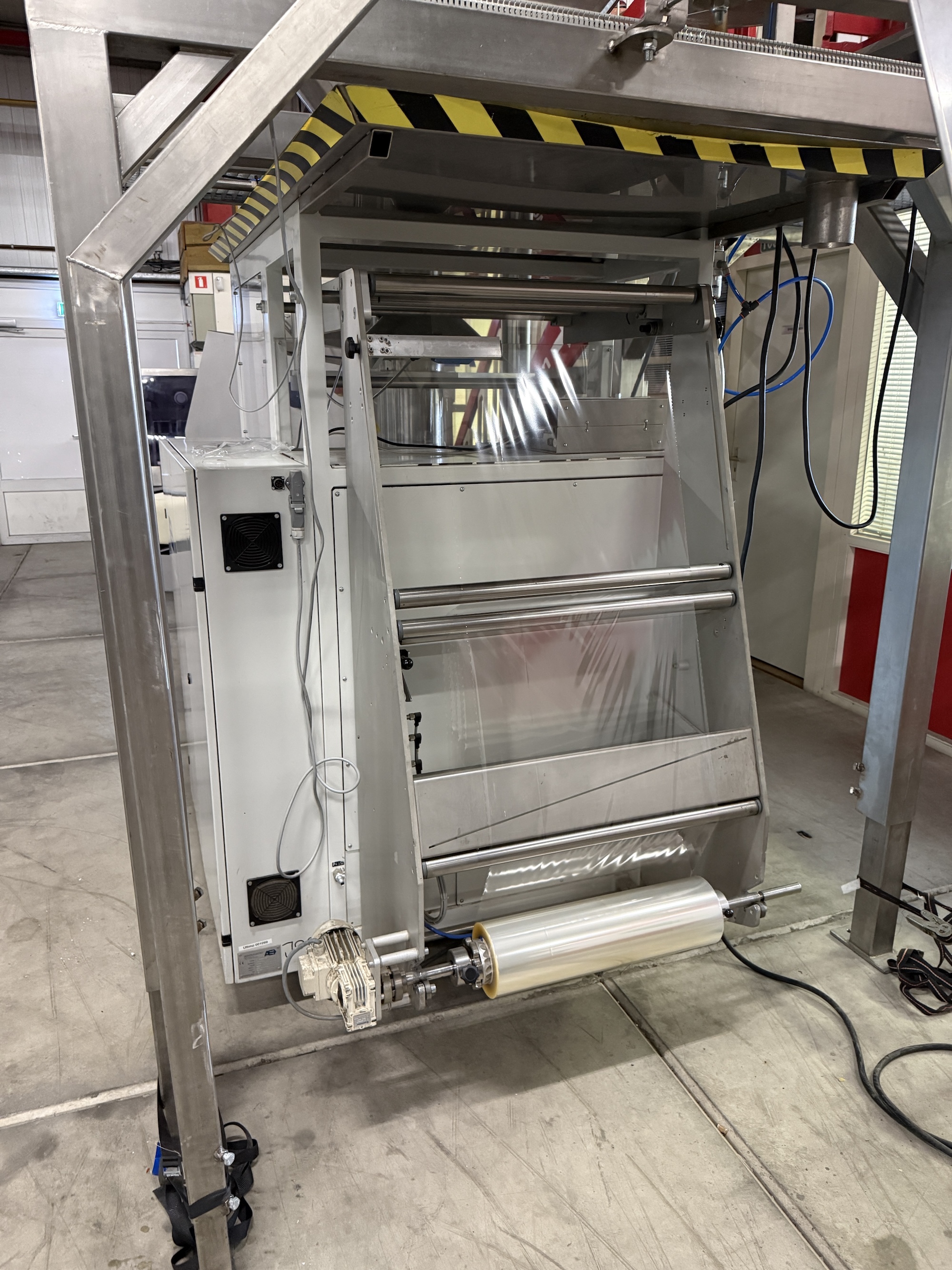 Used Newtec 14 heads full weighing packing line