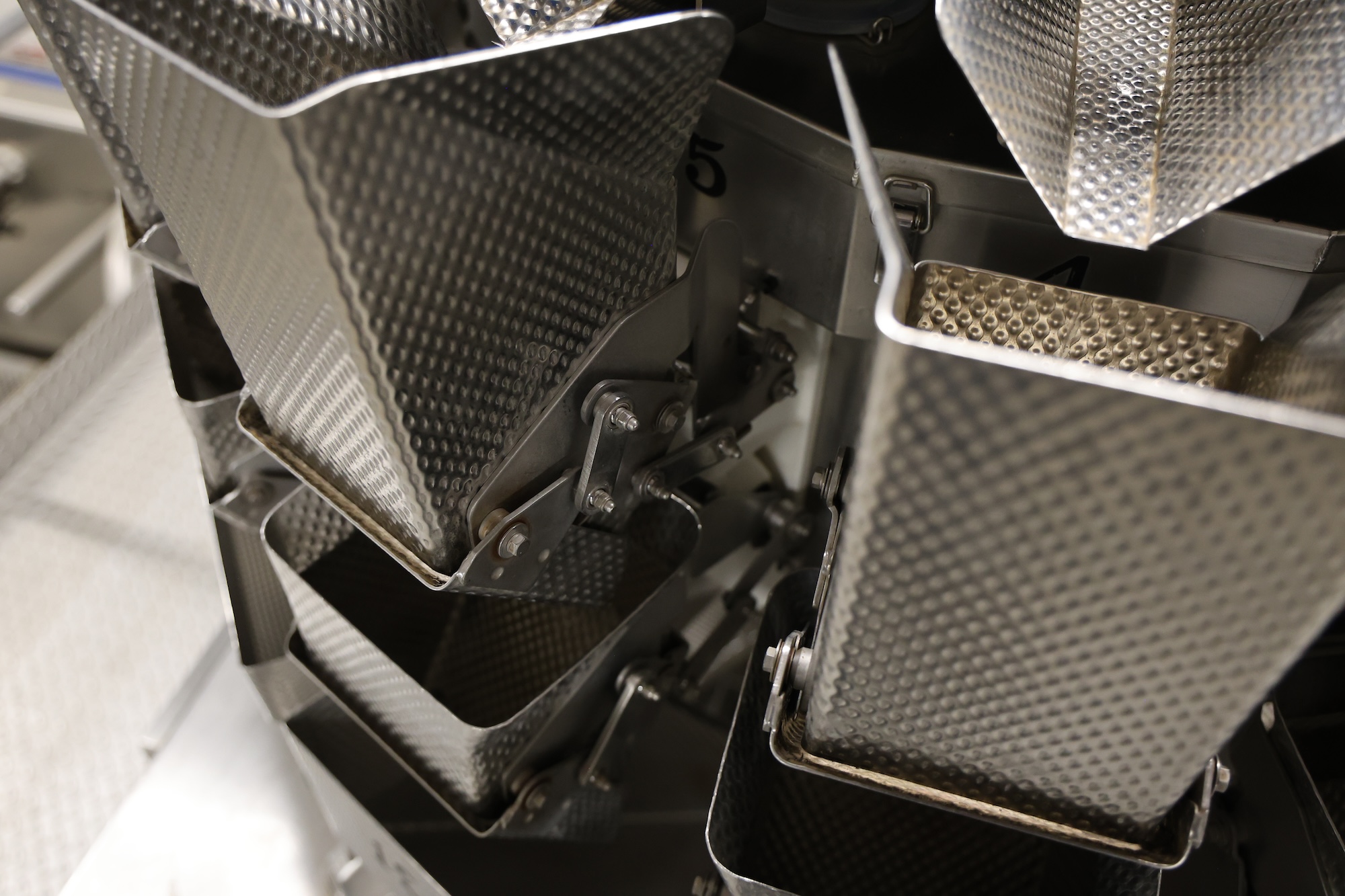 Used 2013 Multivac - Yamato Full automatic weighing and packing line