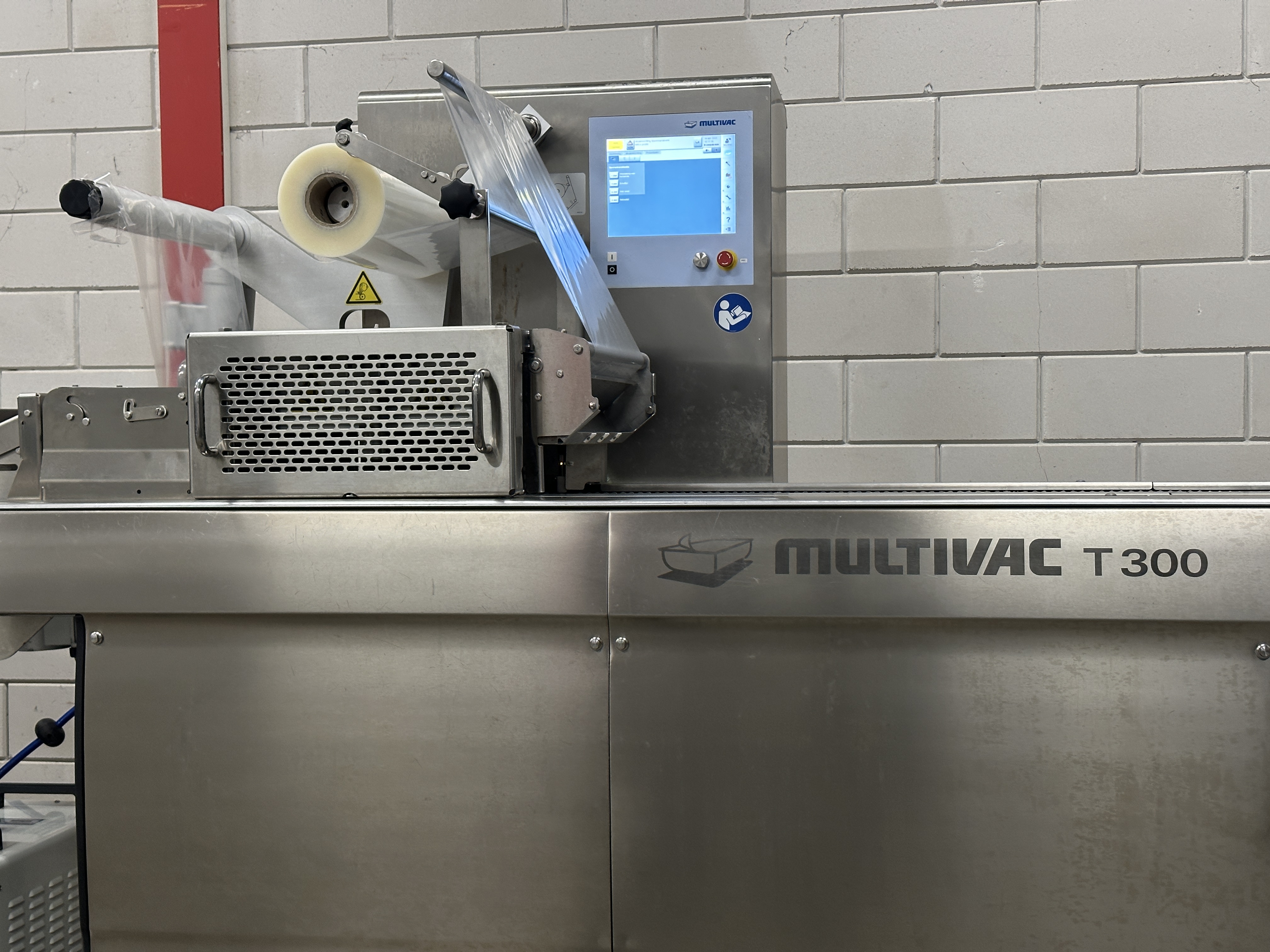 Used 2015 Multivac T300 with skin and MAP