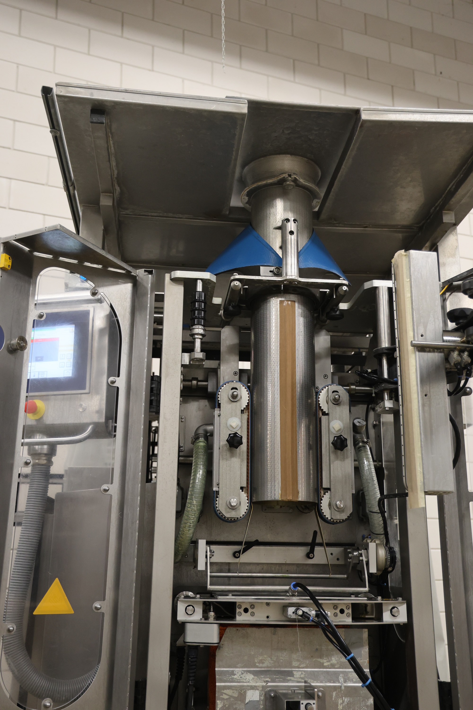 Used 2015 CFS SX400 vertical bagging machine