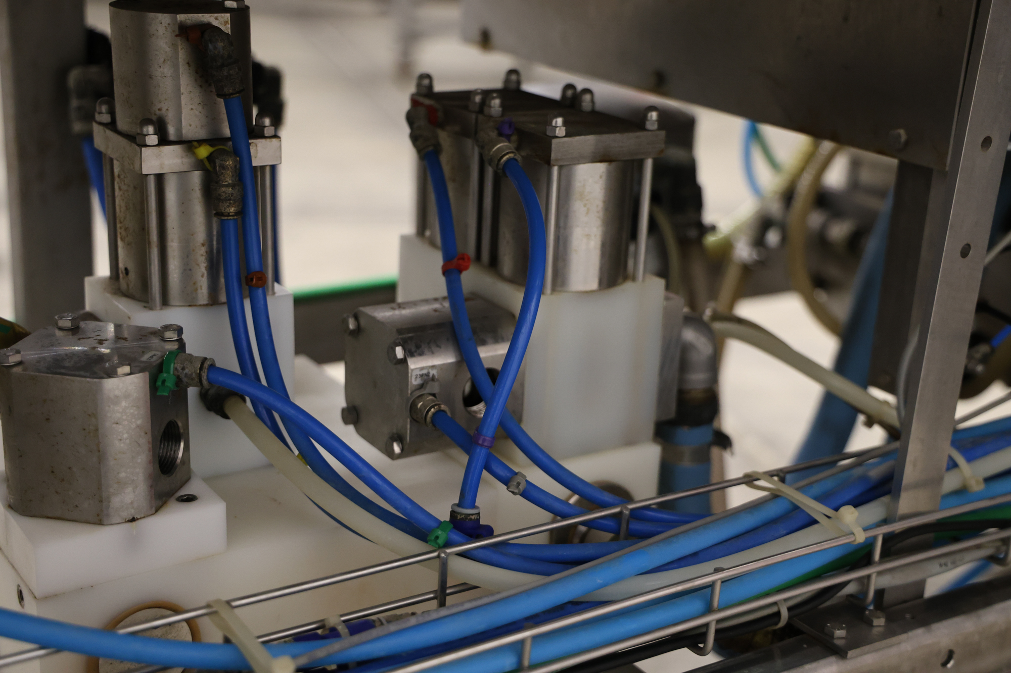 Used 2004 Multivac R140 compact thermoformer