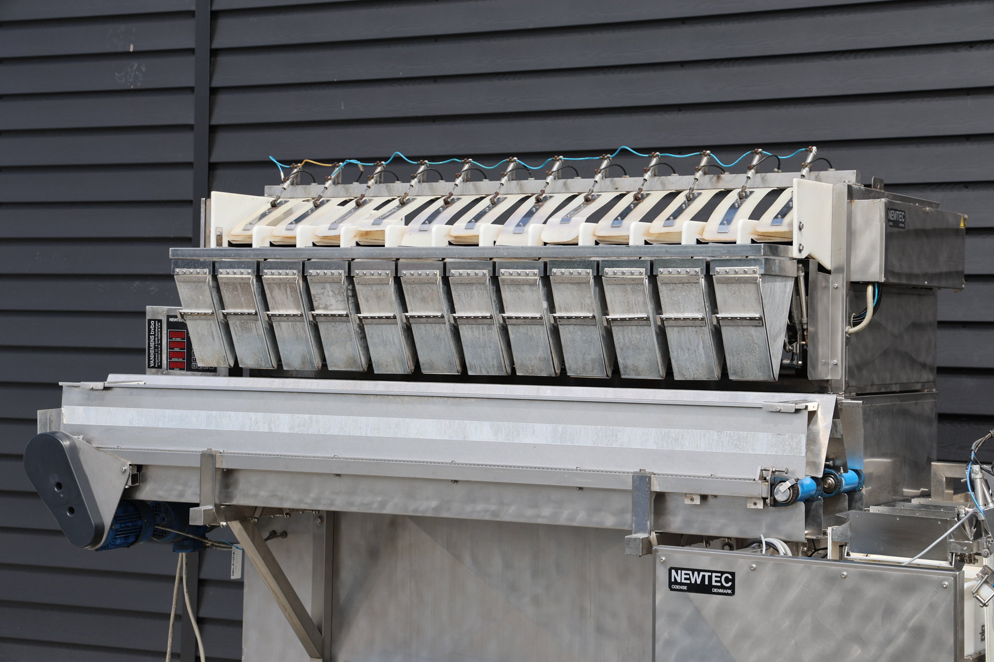 Used Newtec 2012DG weigher