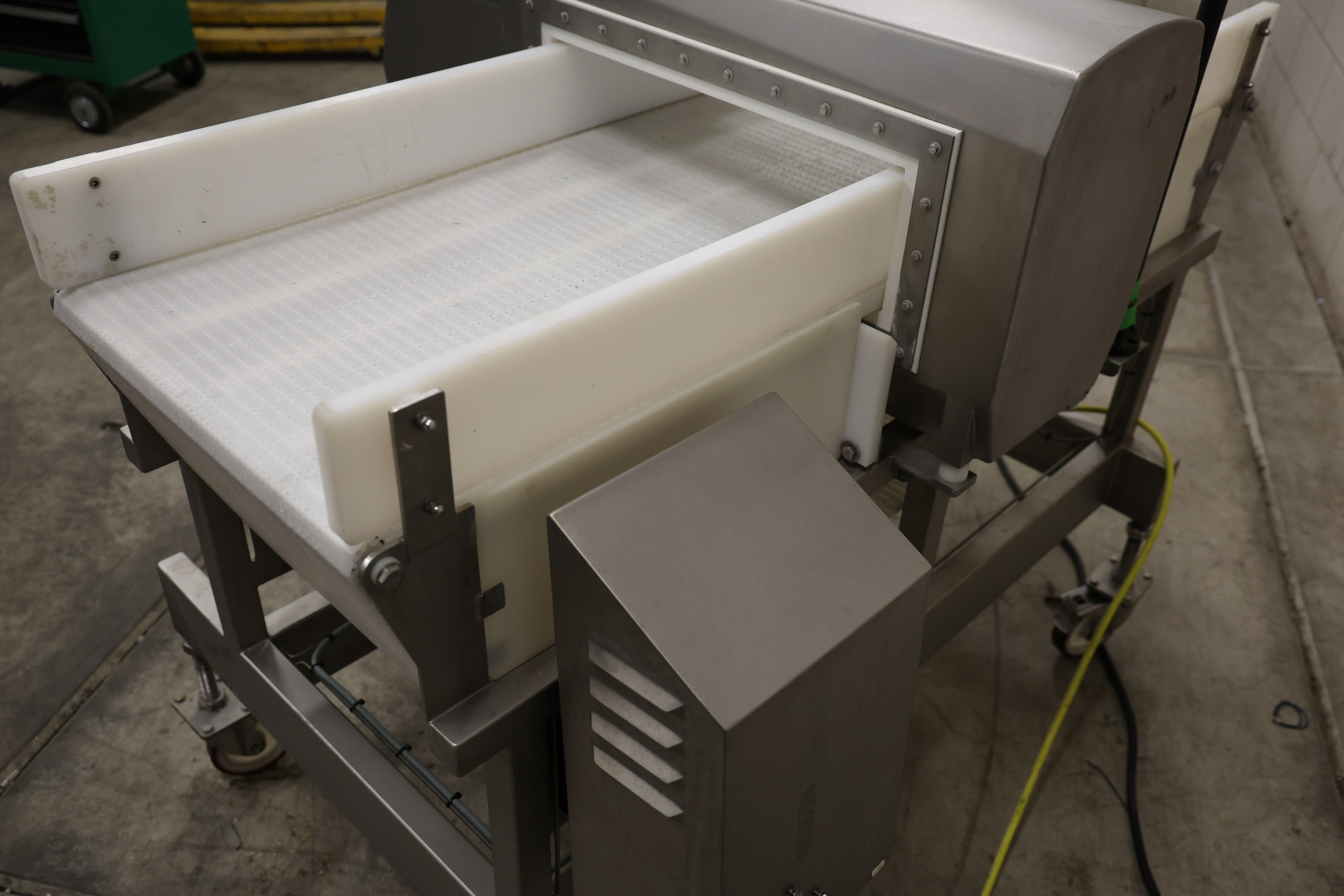 Used Mettler Toledo Safeline metal detector