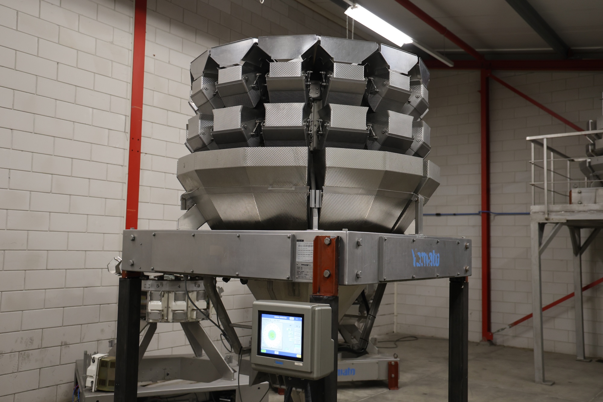 Used Yamato ADW-714-SWH multihead weigher