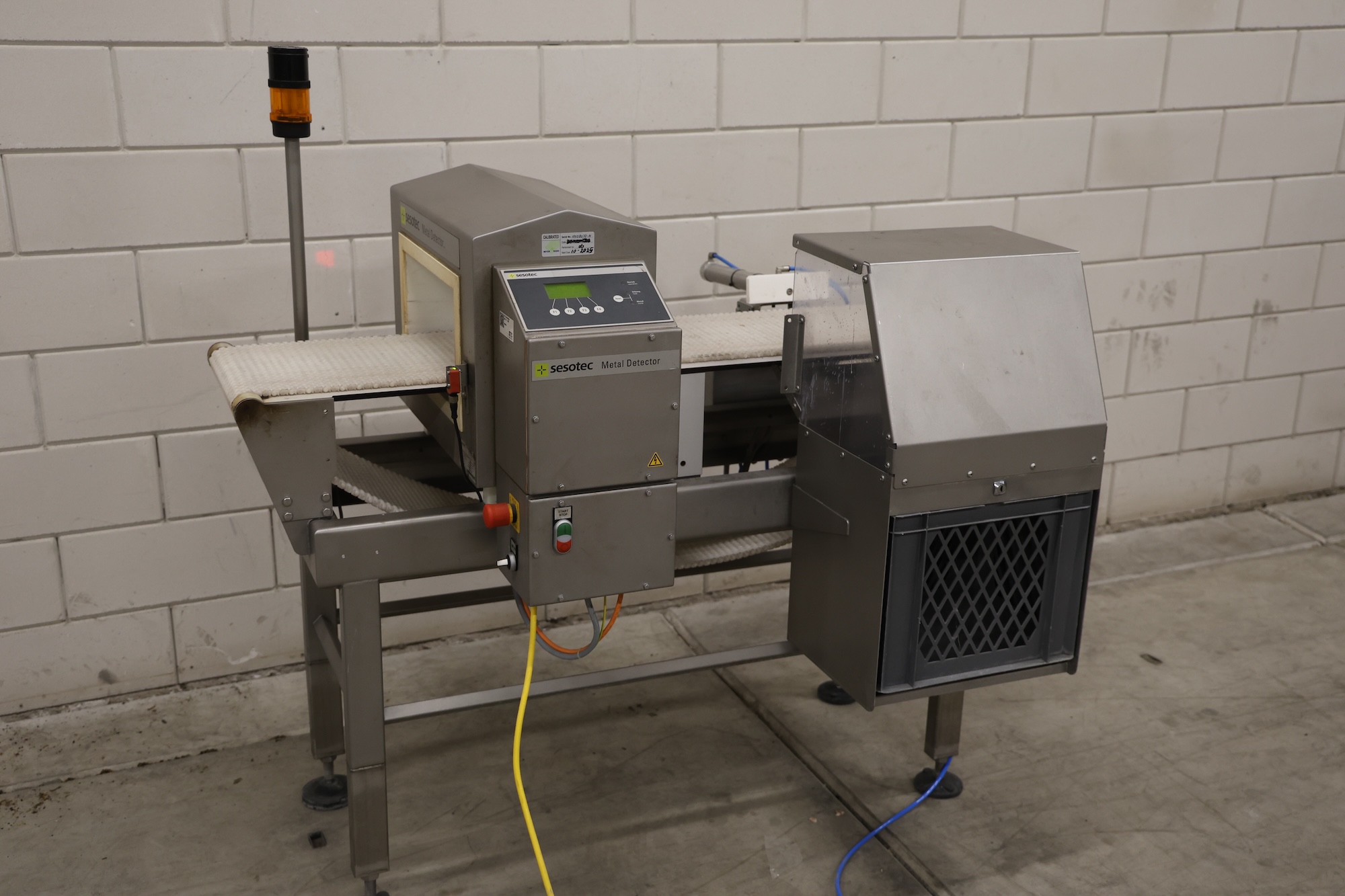 Used 2015 Sesotec Metal detector with reject