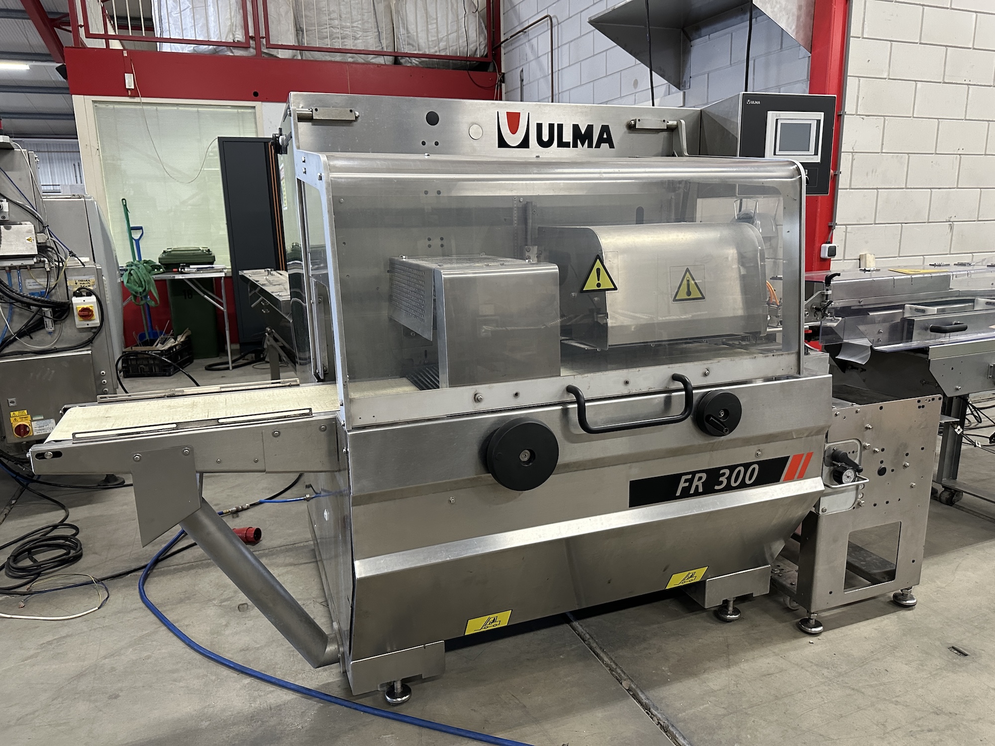 Used Ulma FR-305 flowpacking line