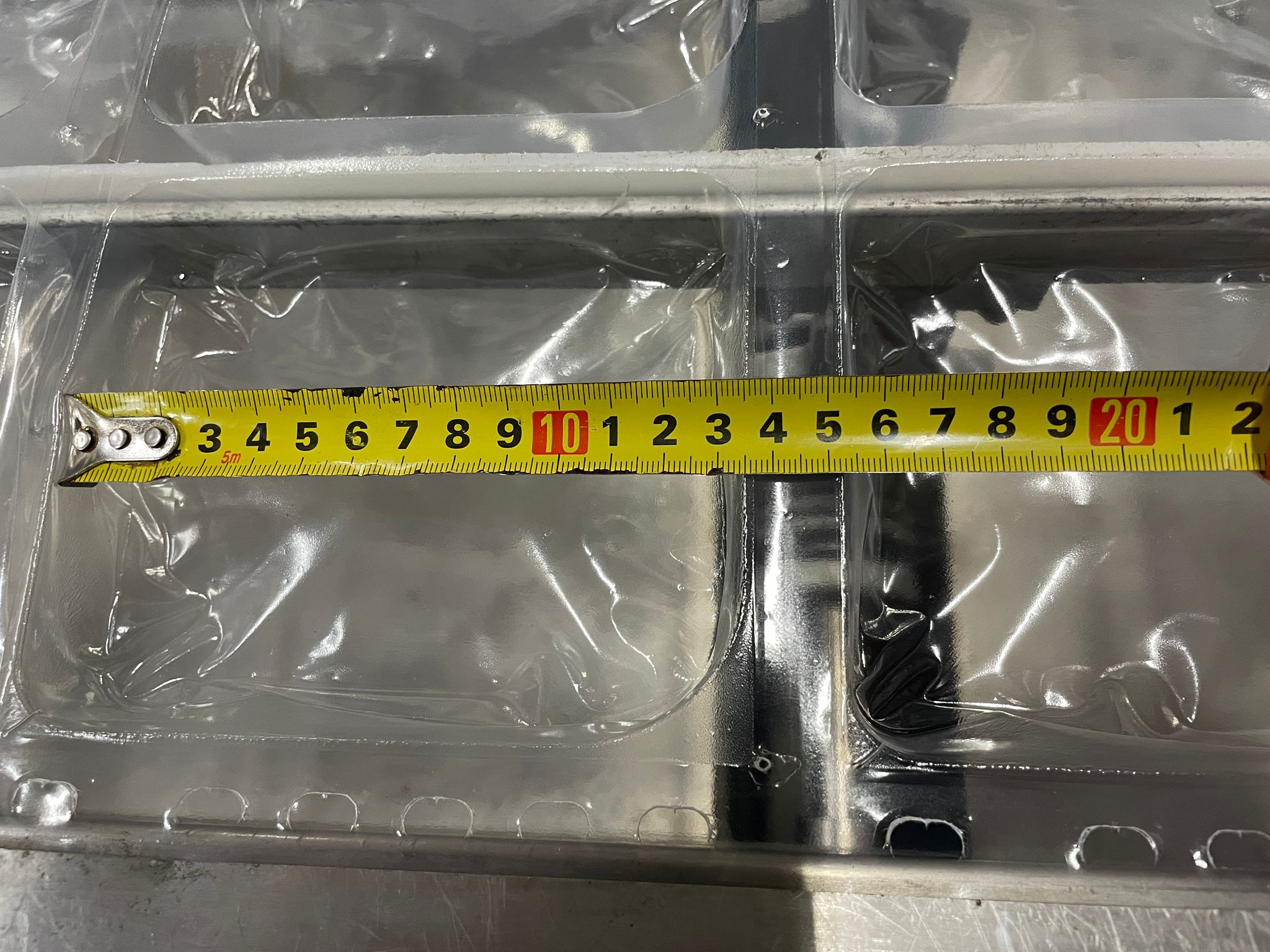 Used Sealpac RE25 thermoformer