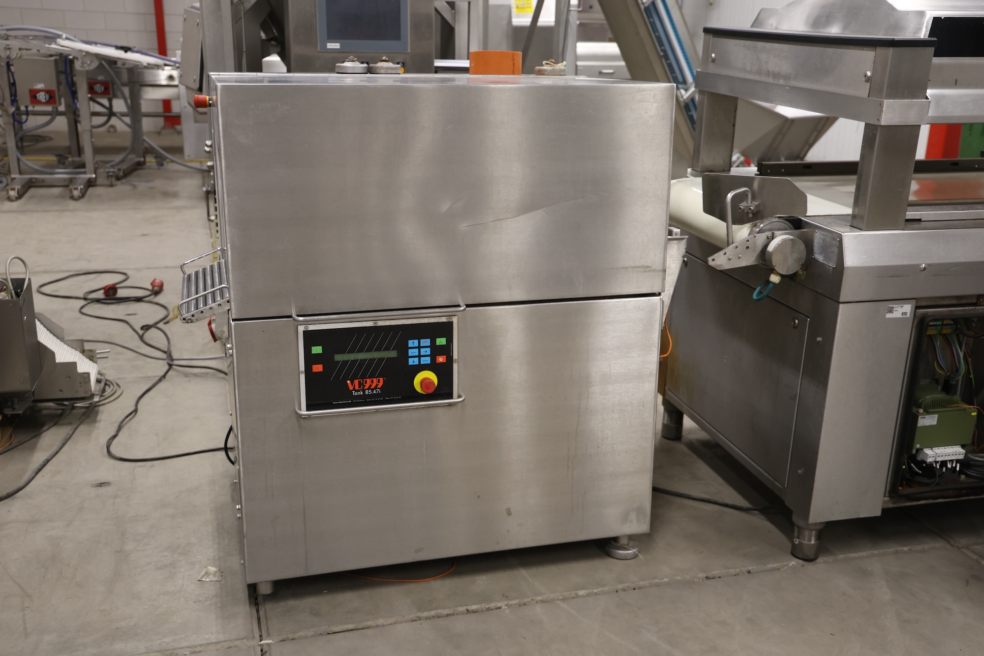 Used 2008 VC999 K7 vacuum line with shrink tunnel