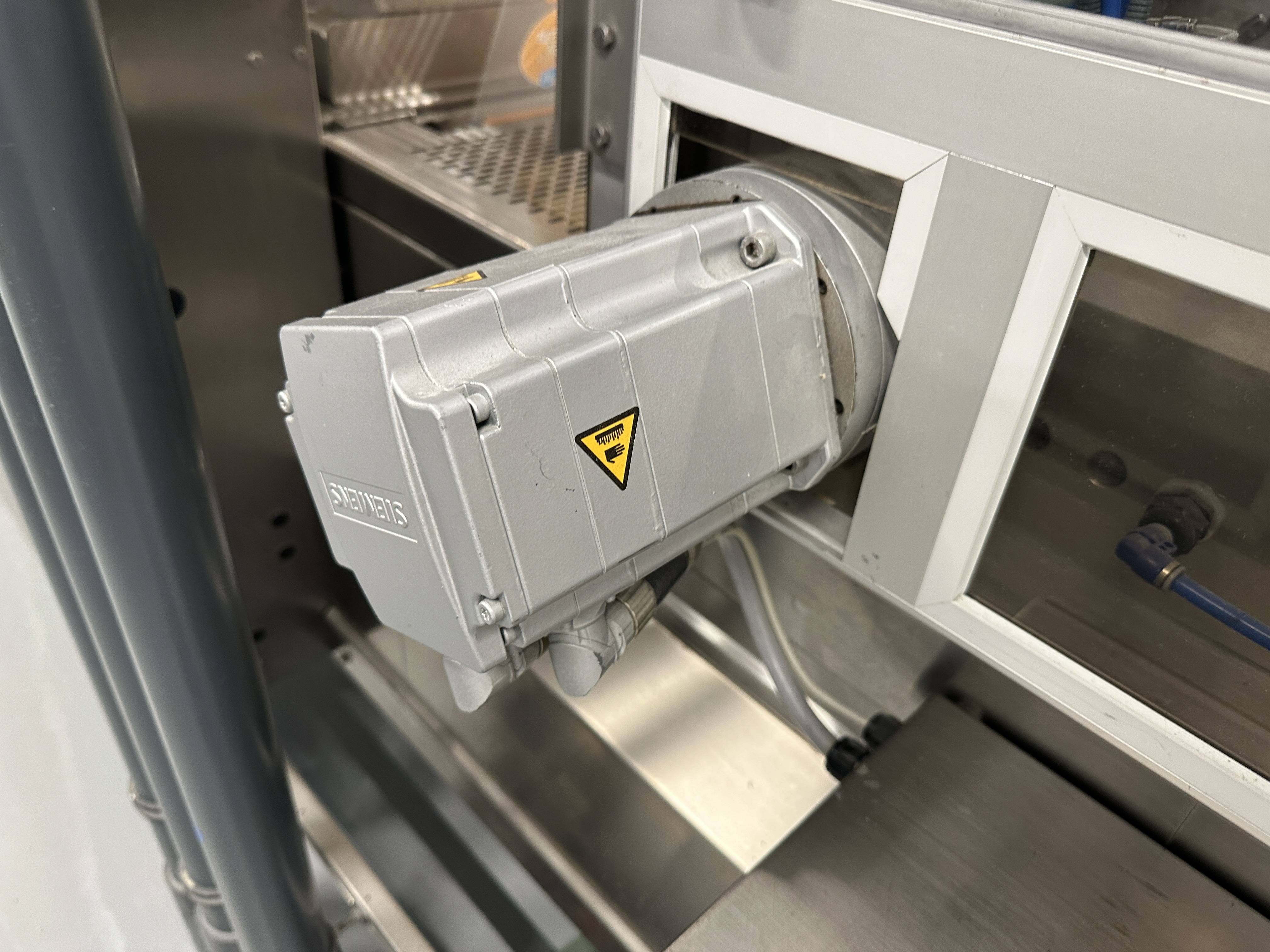 Used Multivac R530 complete line with Weber