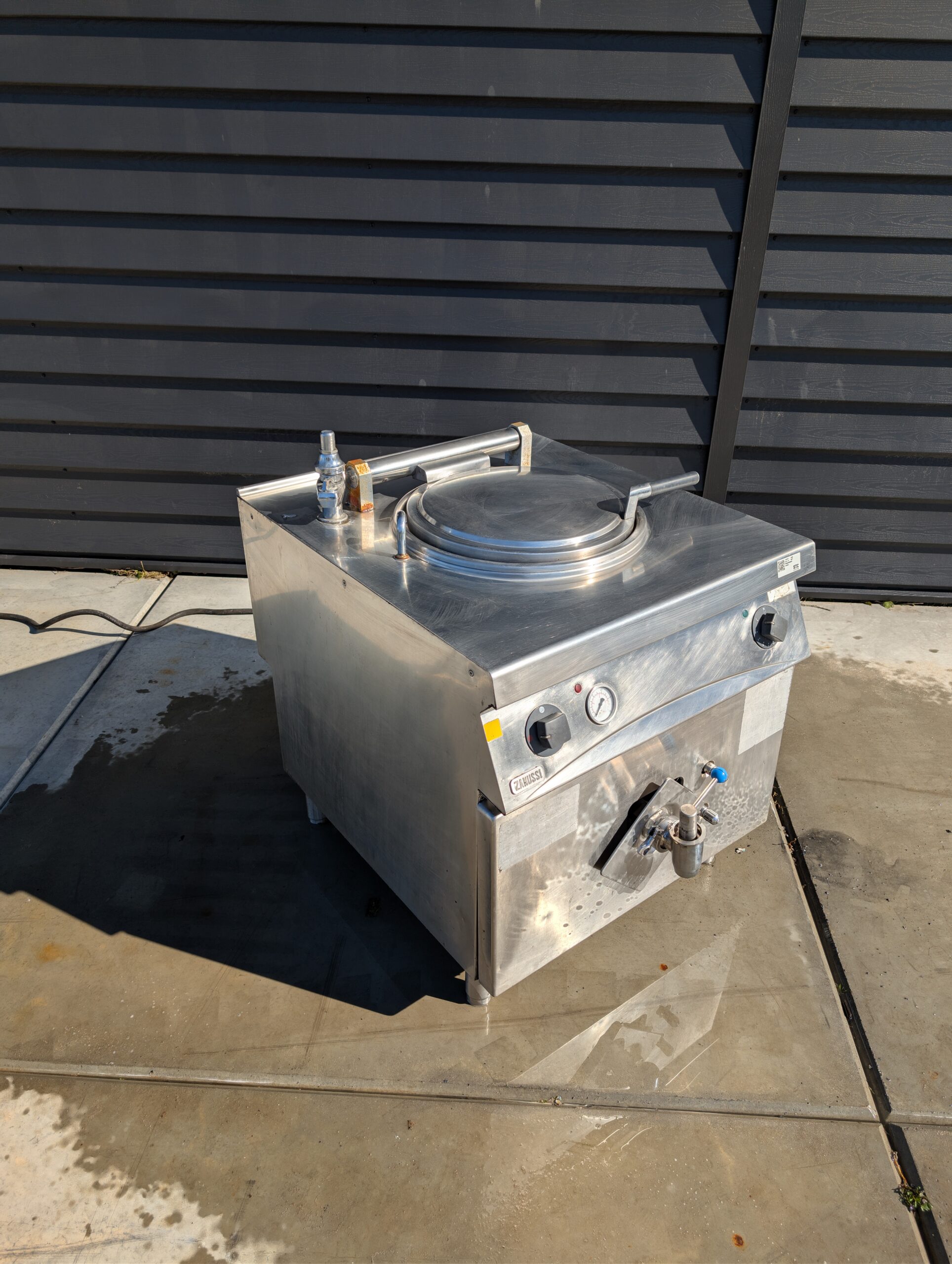 Used Zanussi stainless steel jacketed cooking kettle