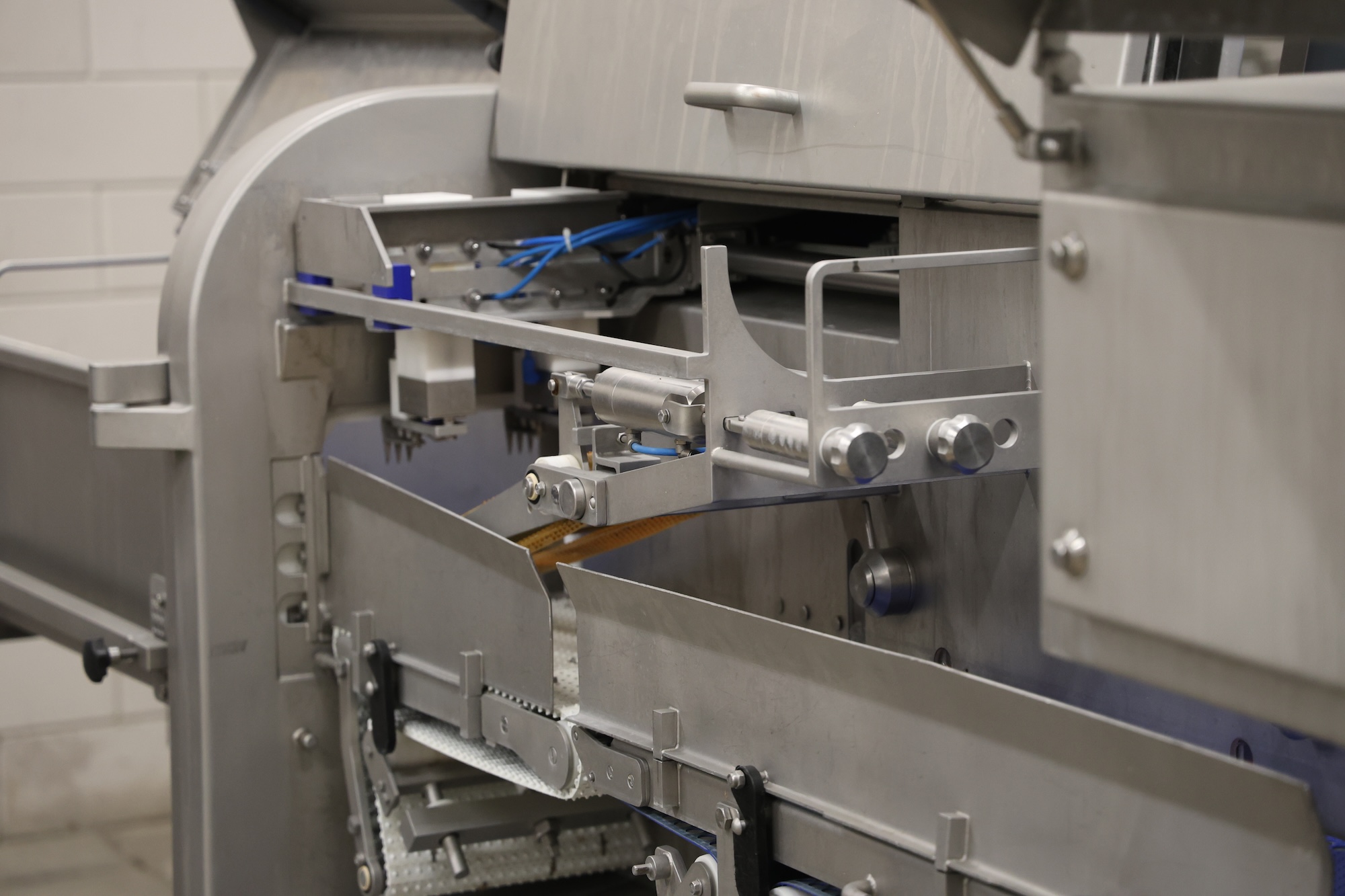 Used 2017 MHS ICC 28S fixed weight portioning machine