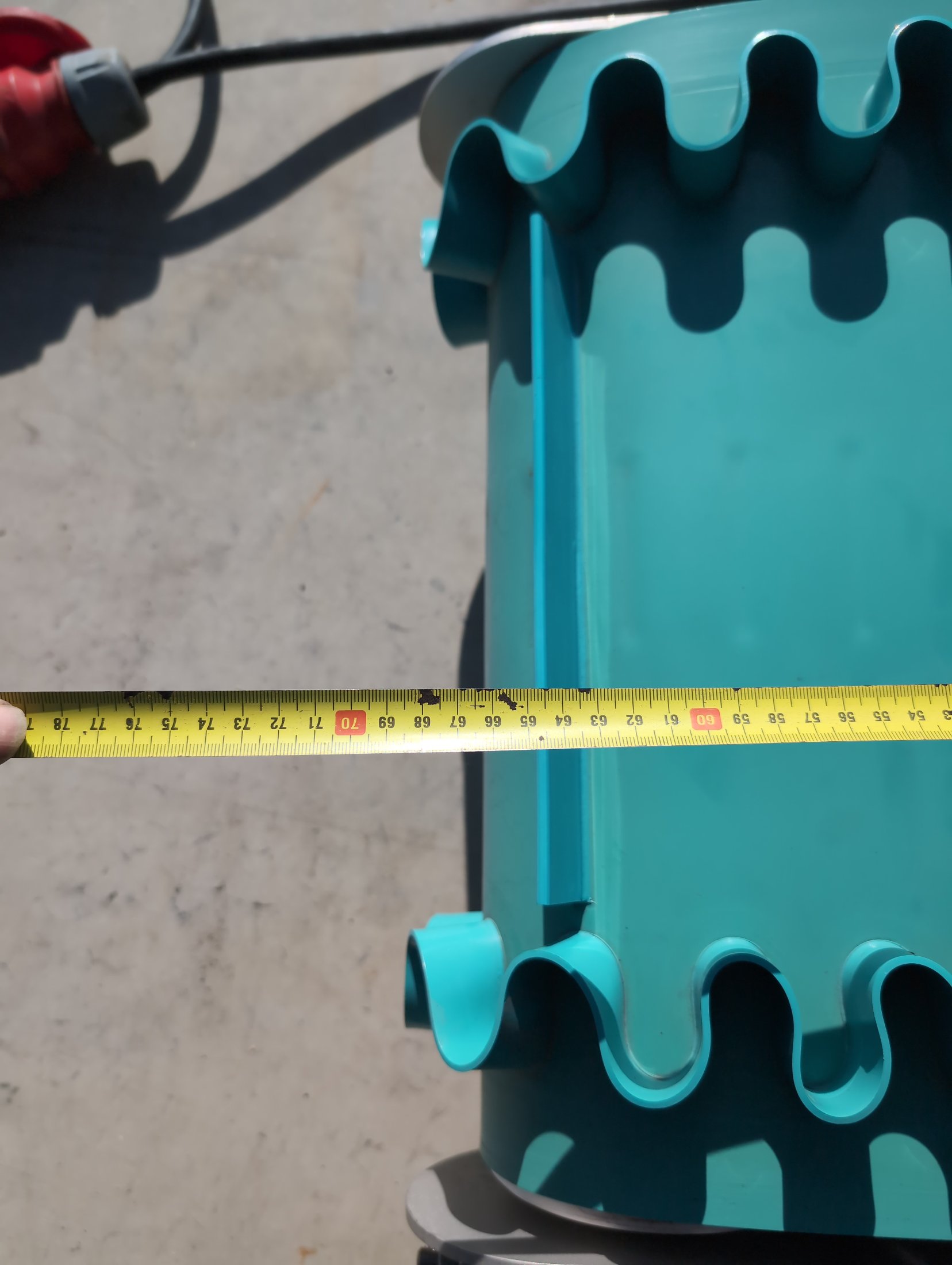 Used Stainless steel incline conveyor with wave-shaped side skirts