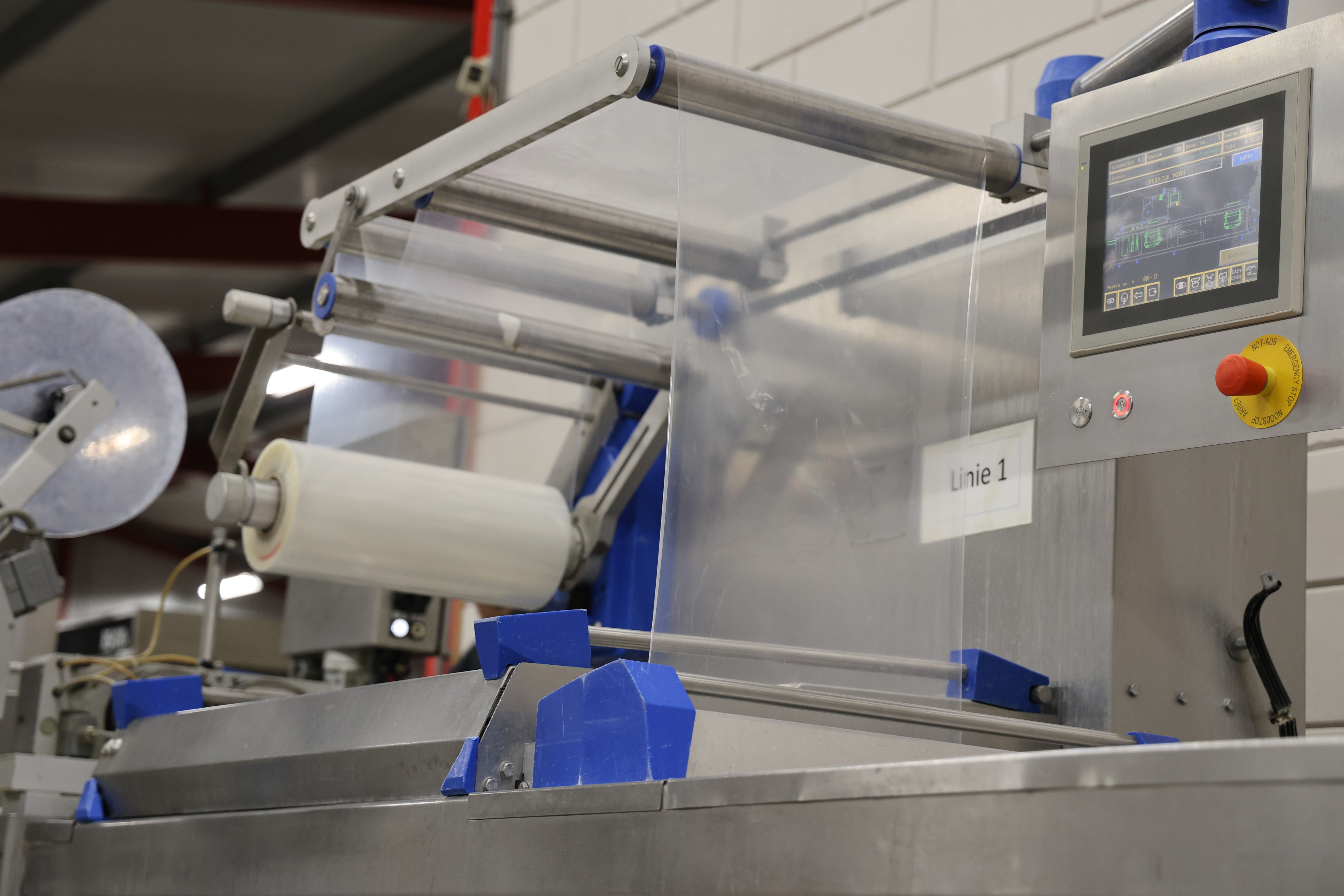 Used Sealpac RE25 thermoformer