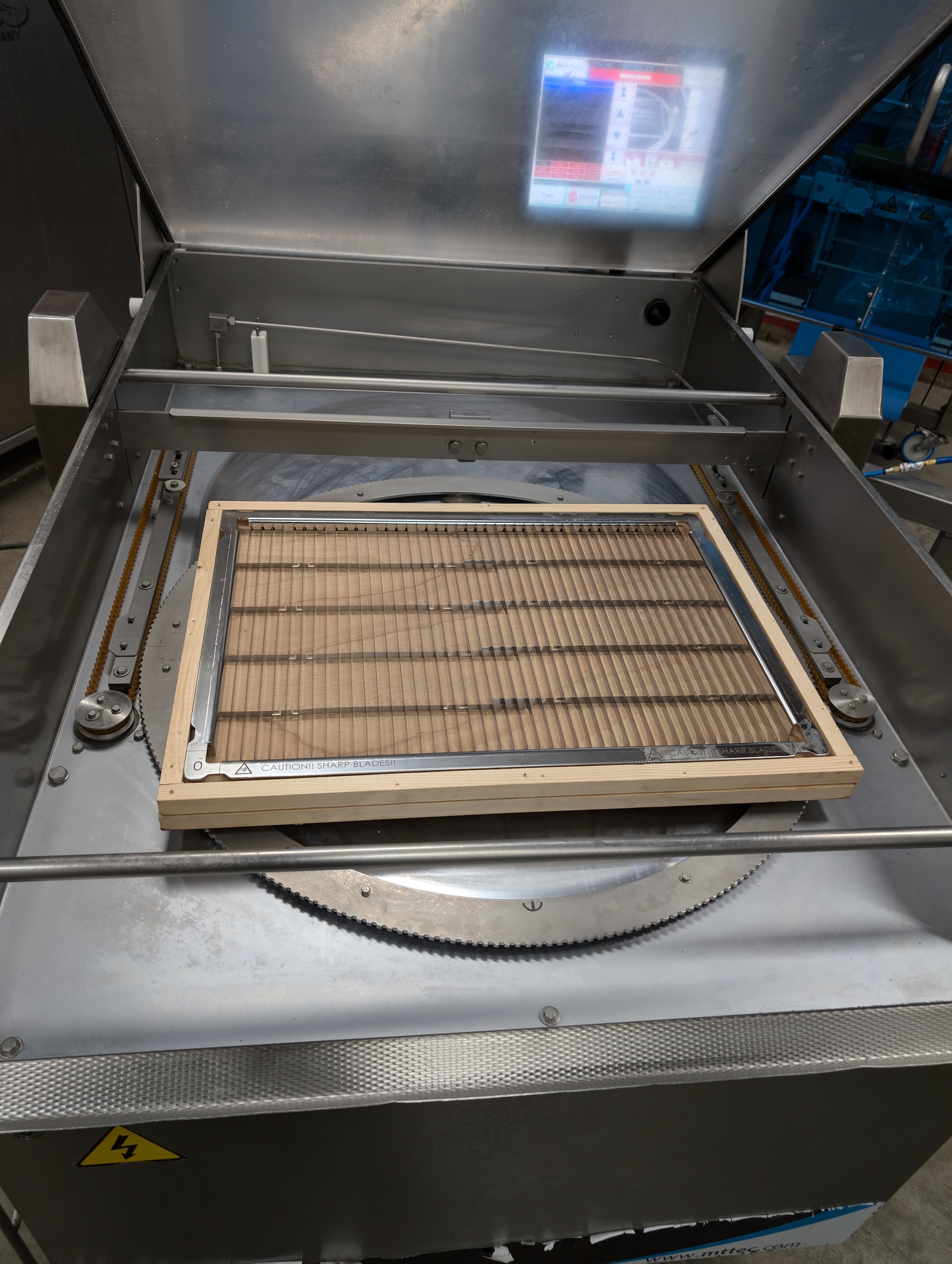 Used 2015 Watercut 172LX high precision watercut machine