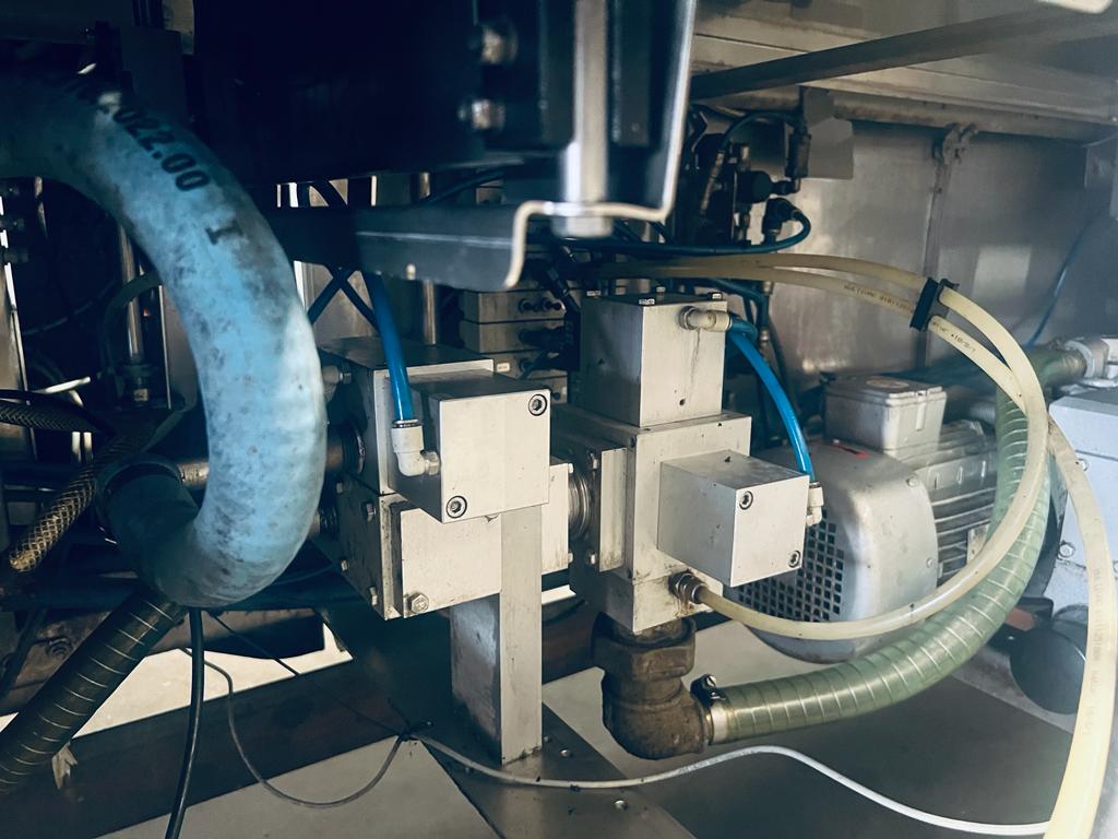 Used 2010 Multivac R126 thermoformer