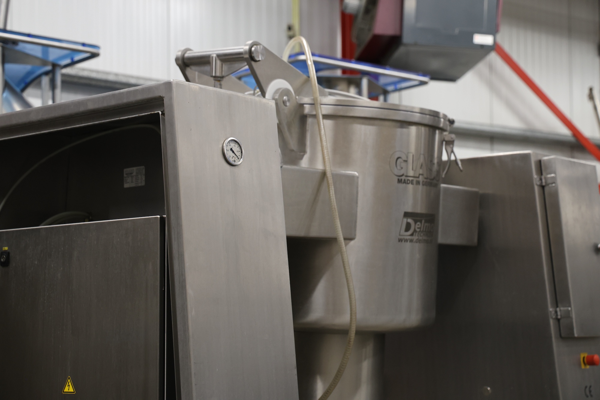 Used 2018 Glass VSM300 vacuum mixer