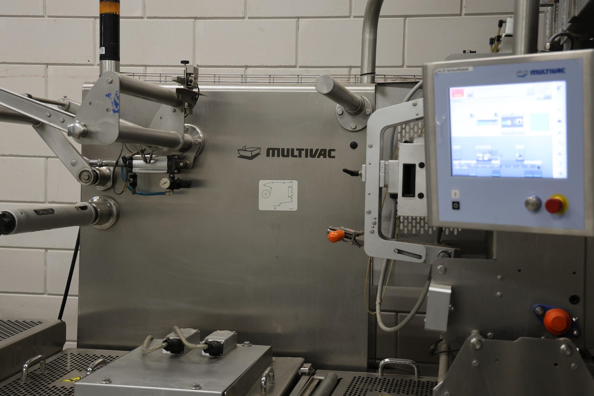 Used 2013 Multivac - Yamato Full automatic weighing and packing line