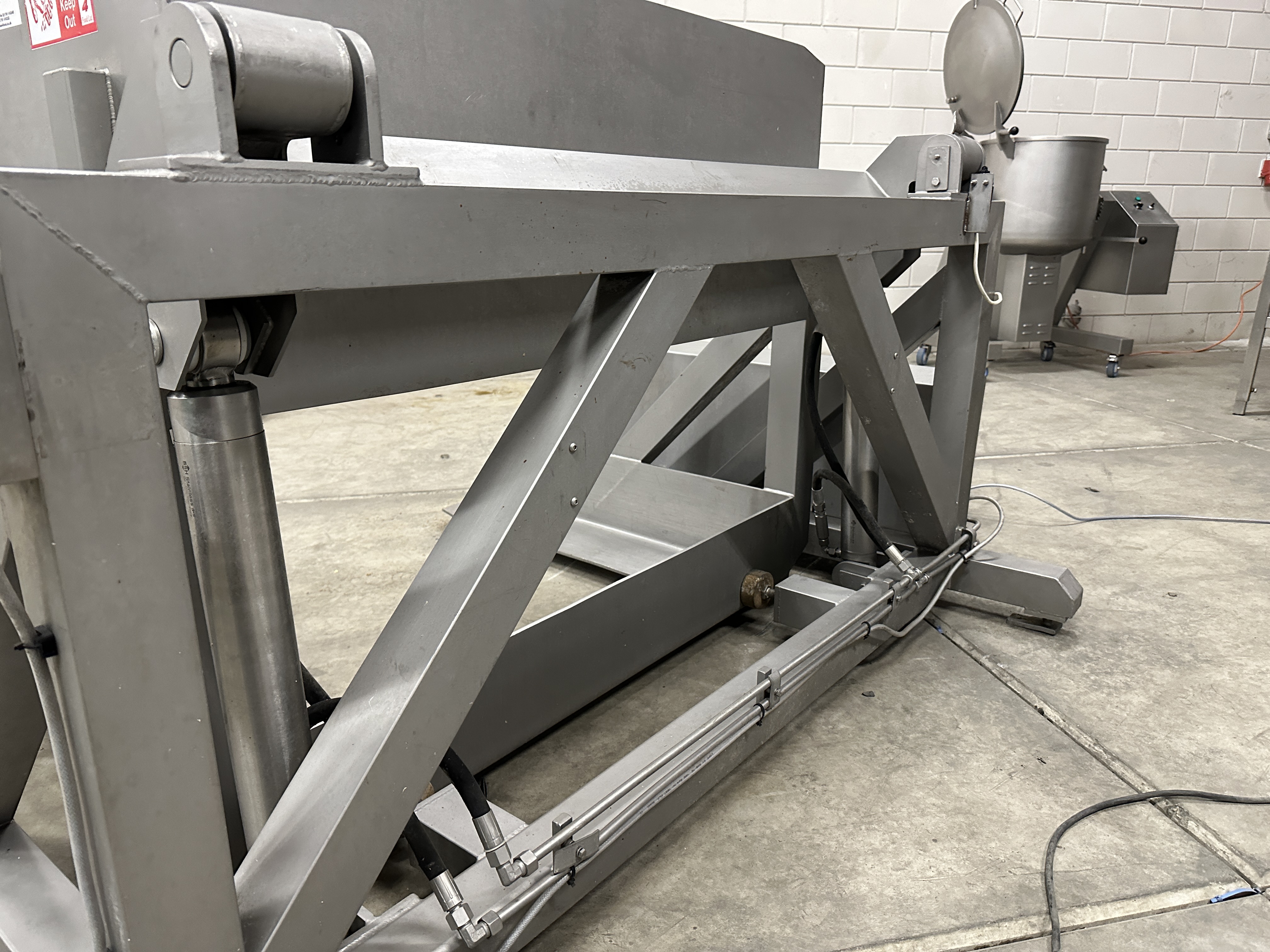 Used Carnitech tipper SL120