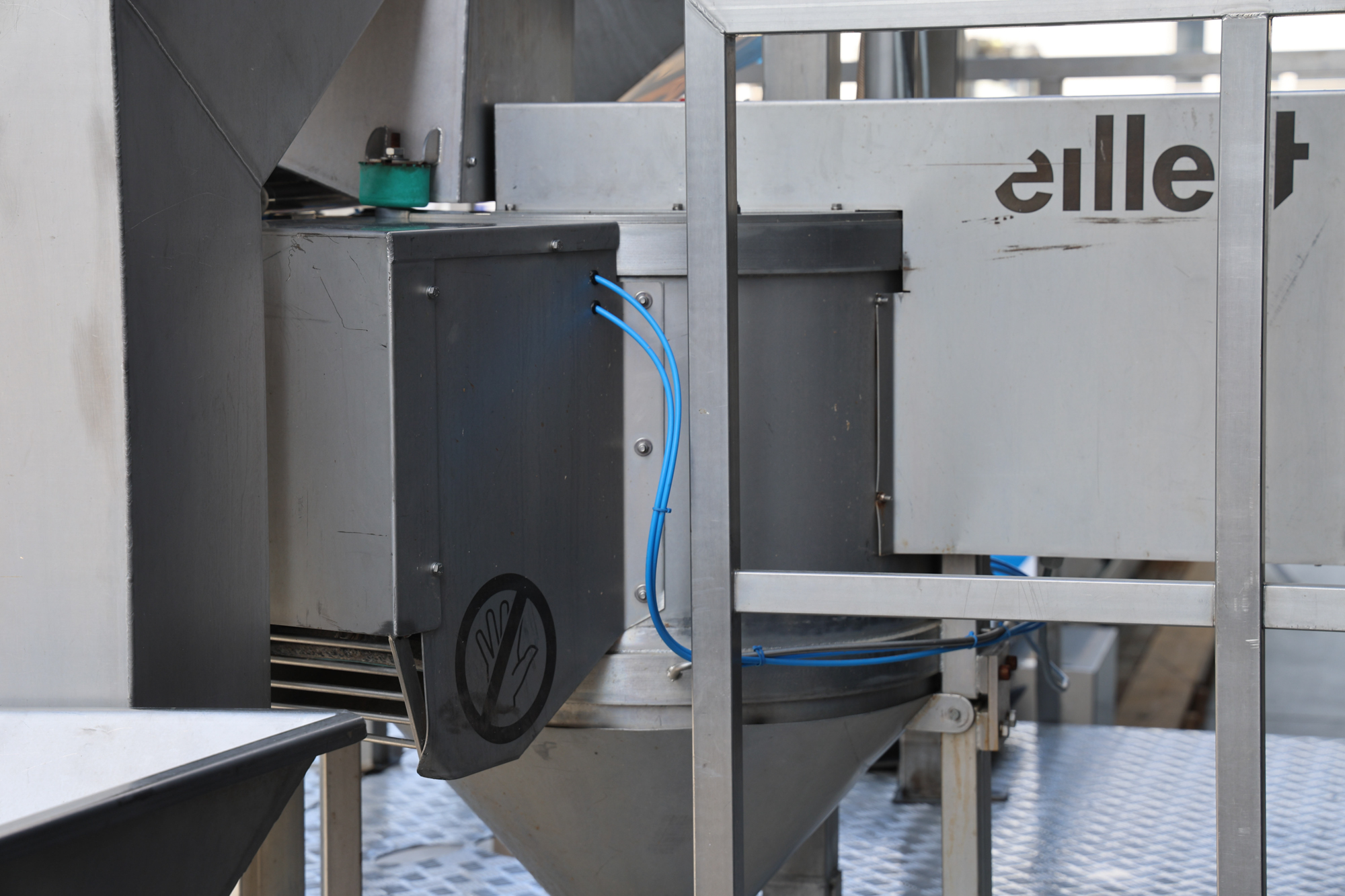 Used 2018 Eillert APM800 and B25 Full potato peeling and cutting line