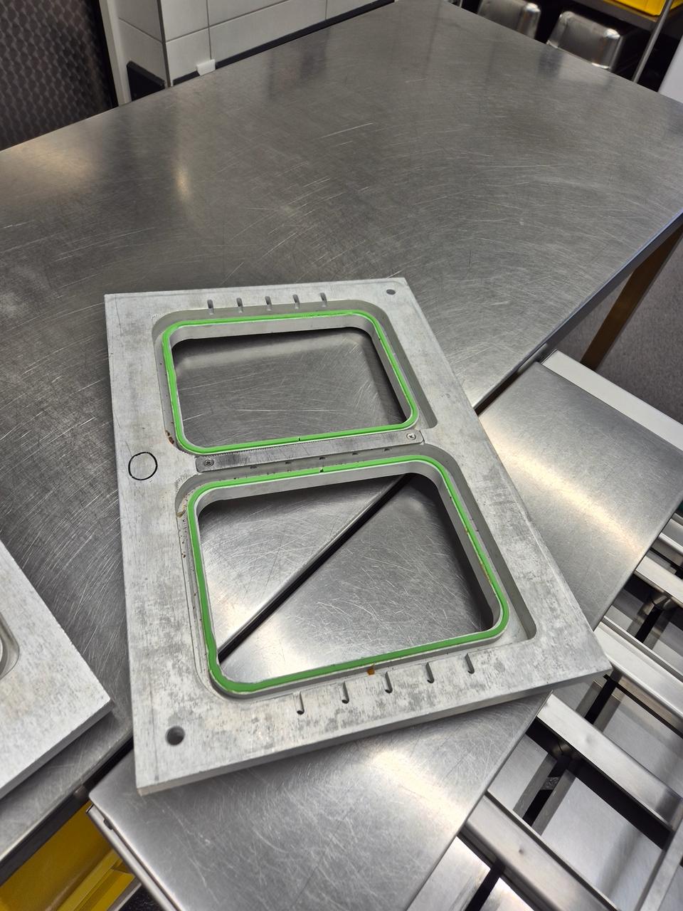 Used 2018 Italian Pack Inline traysealer