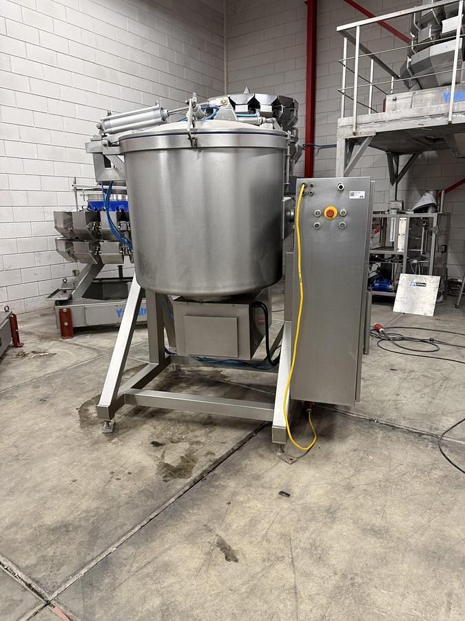 Used Stainless steel tilting mixing kettle with pneumatic lid