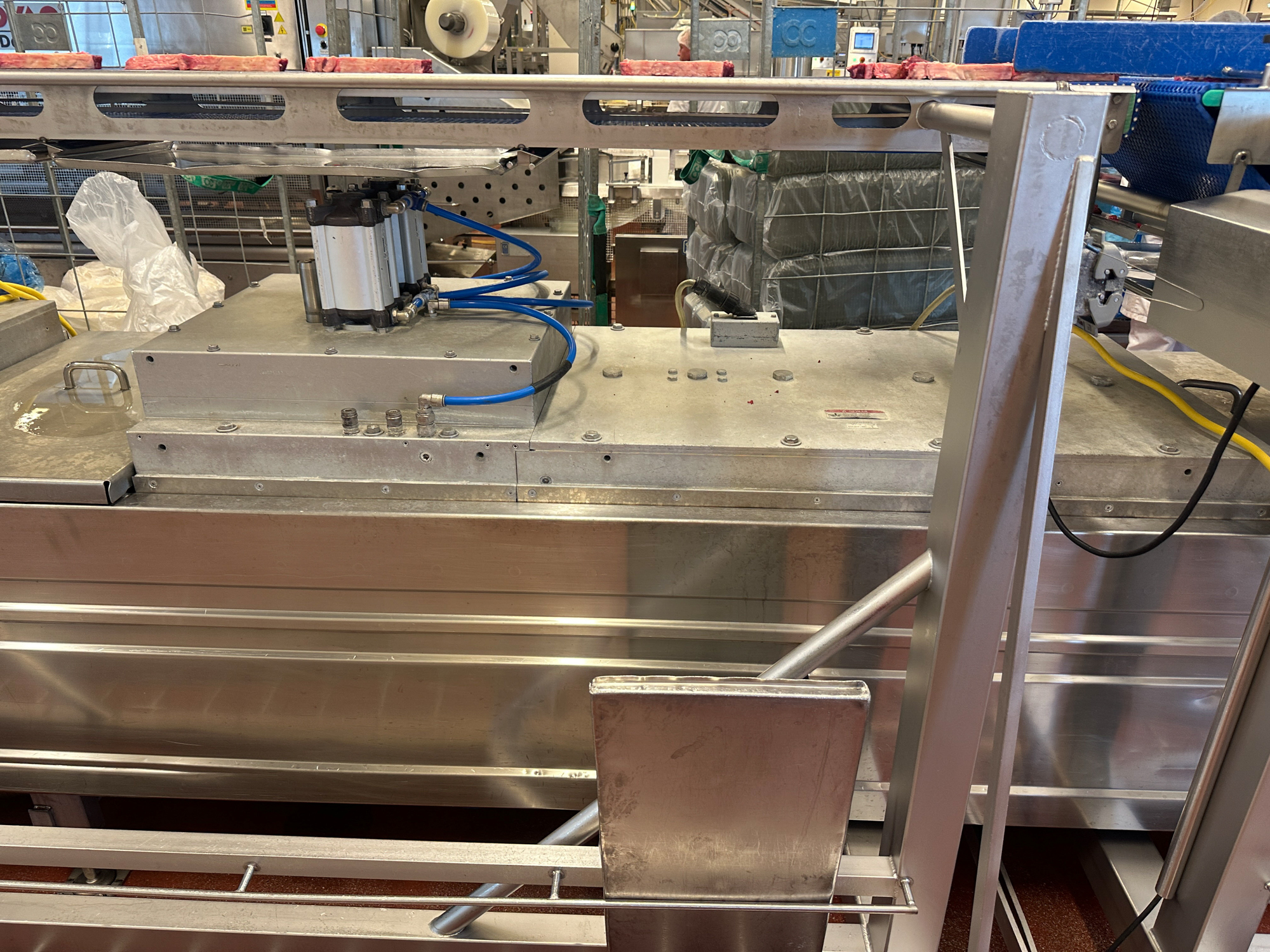 Used 2006 Multivac R570CD skin and MAP thermoformer