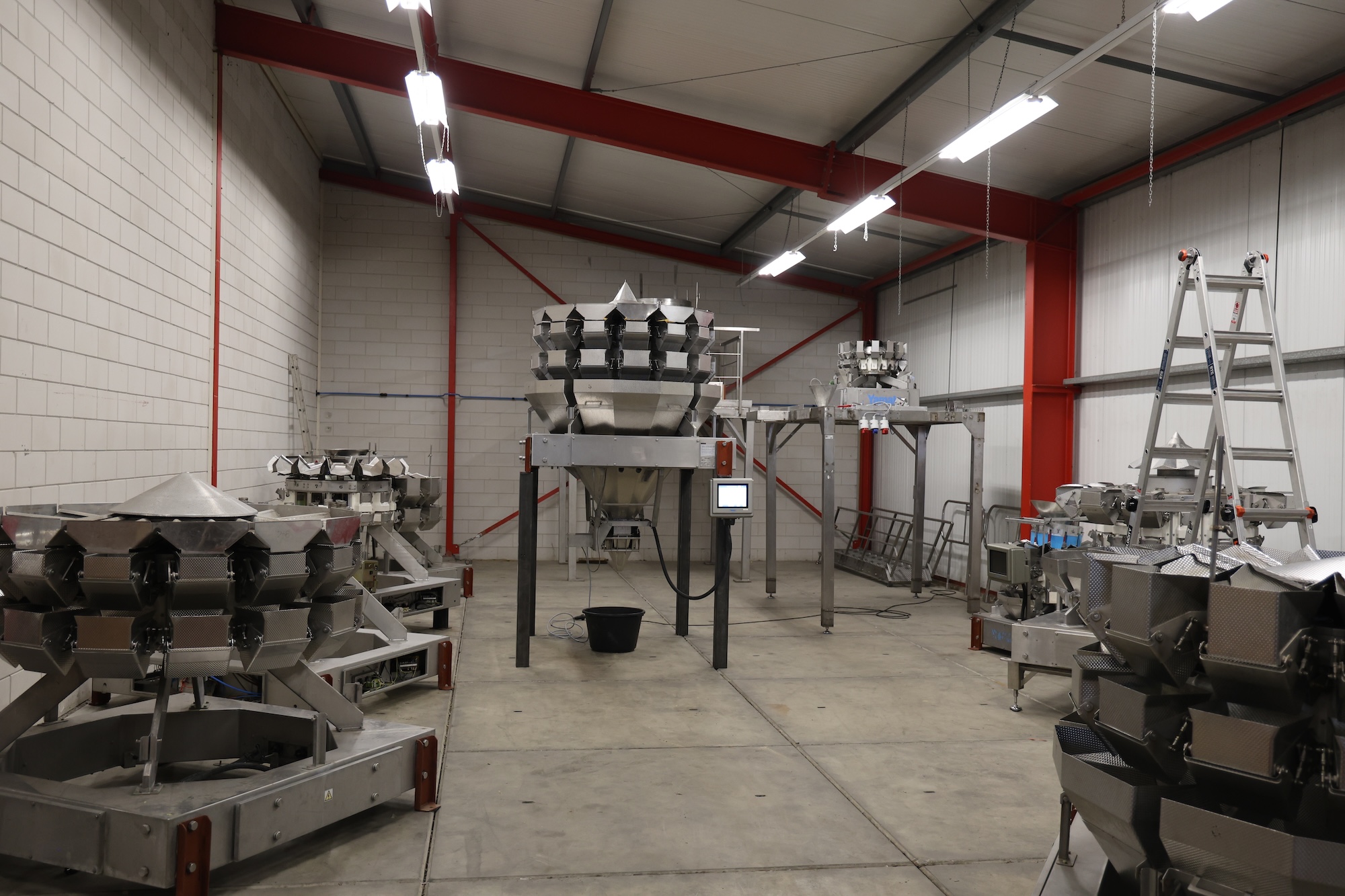 Used Yamato ADW-714-SWH multihead weigher