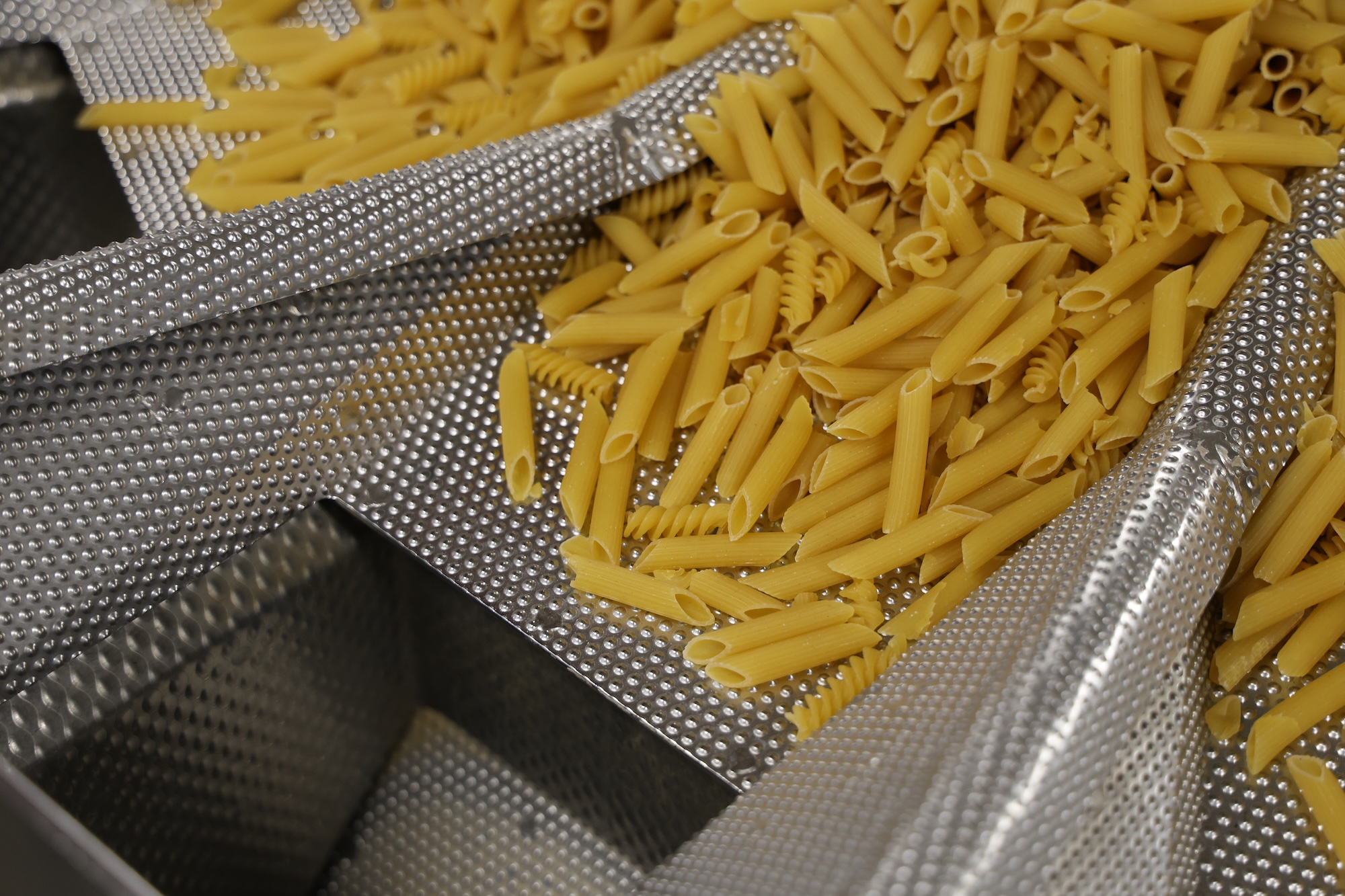 Used Yamato ADW-714-SWH multihead weigher