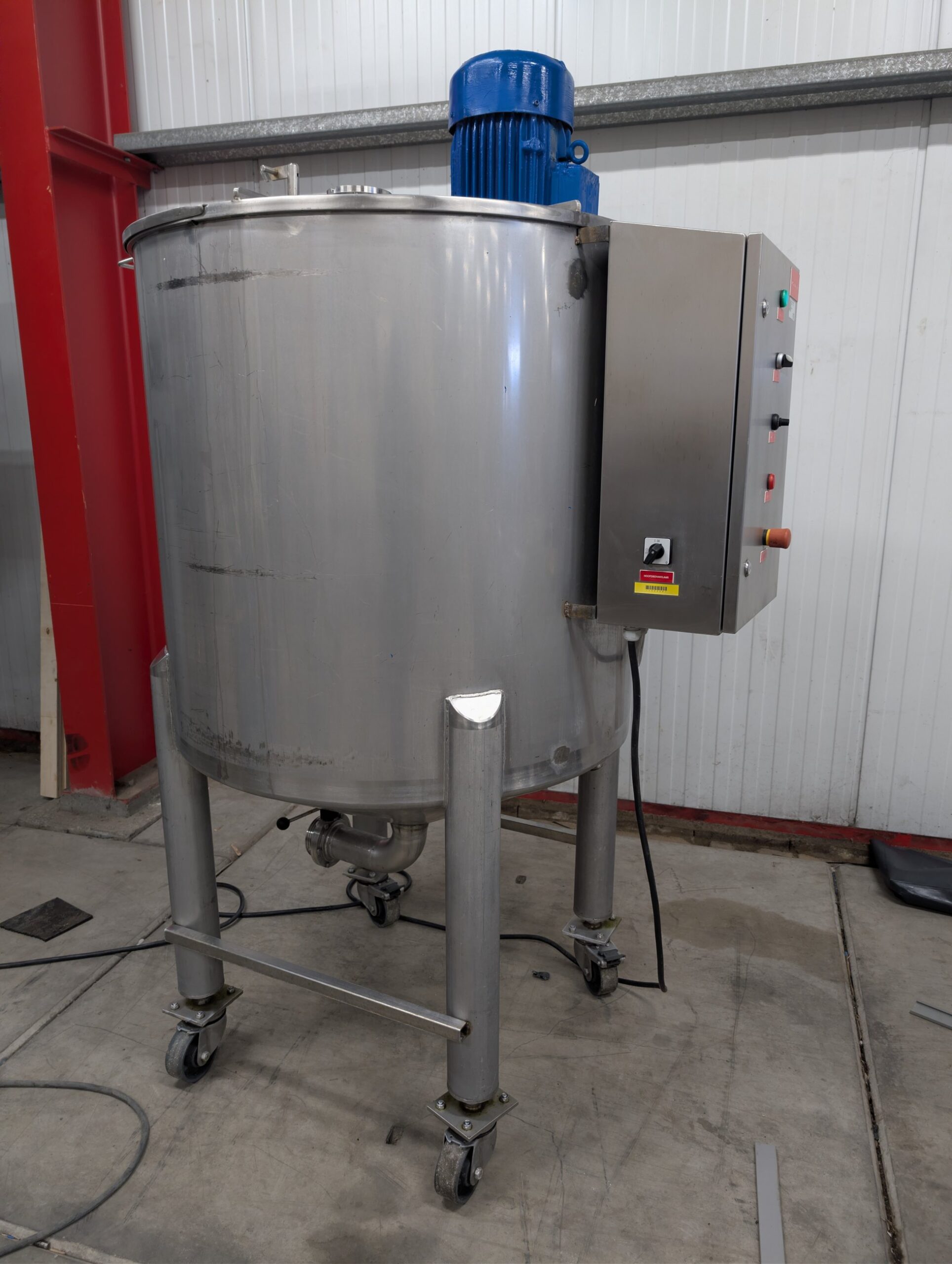 Used 2006 Parema stainless steel mixing tank with agitator (dressing mixer)