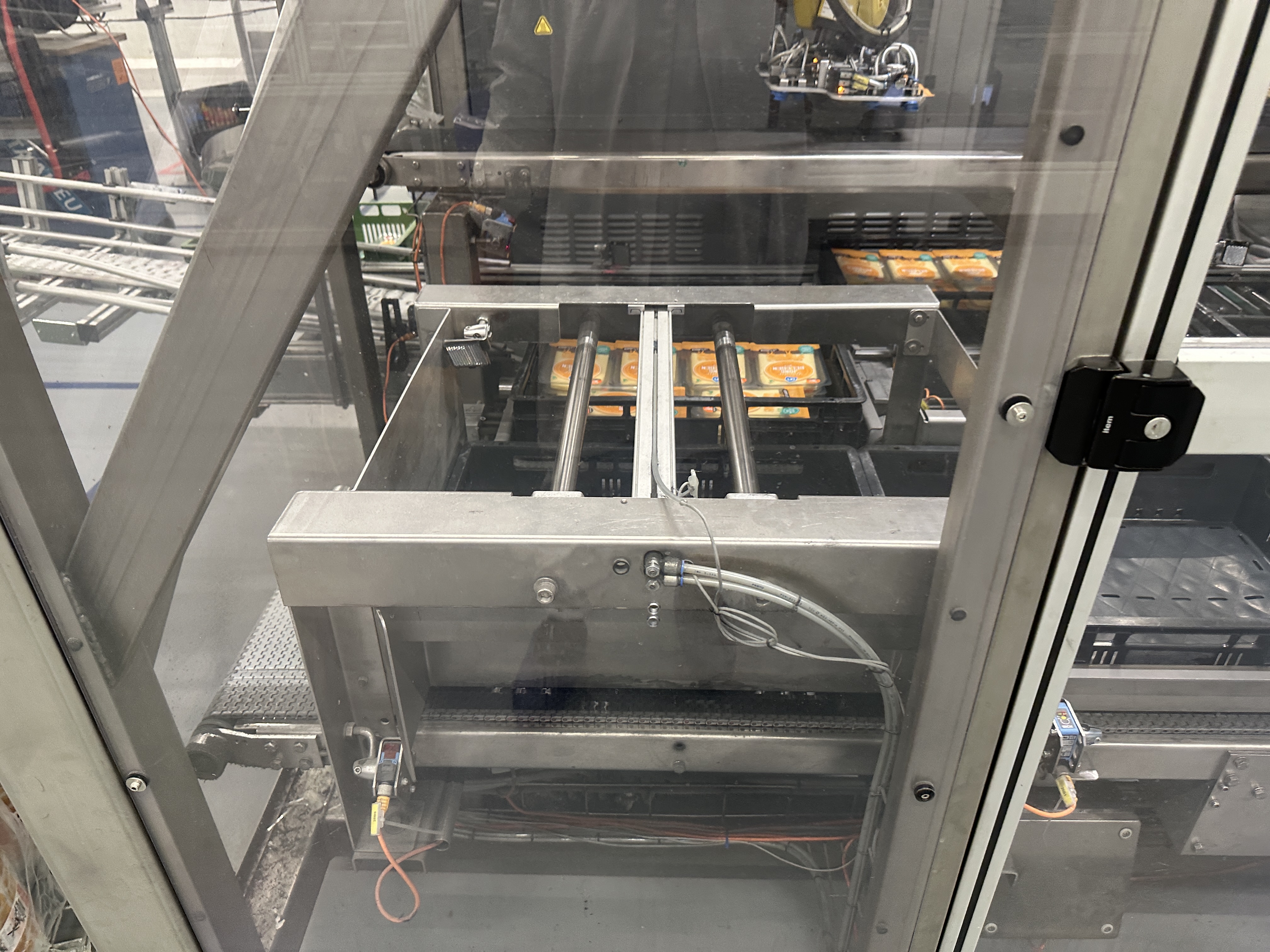 Used Multivac R530 complete line with Weber