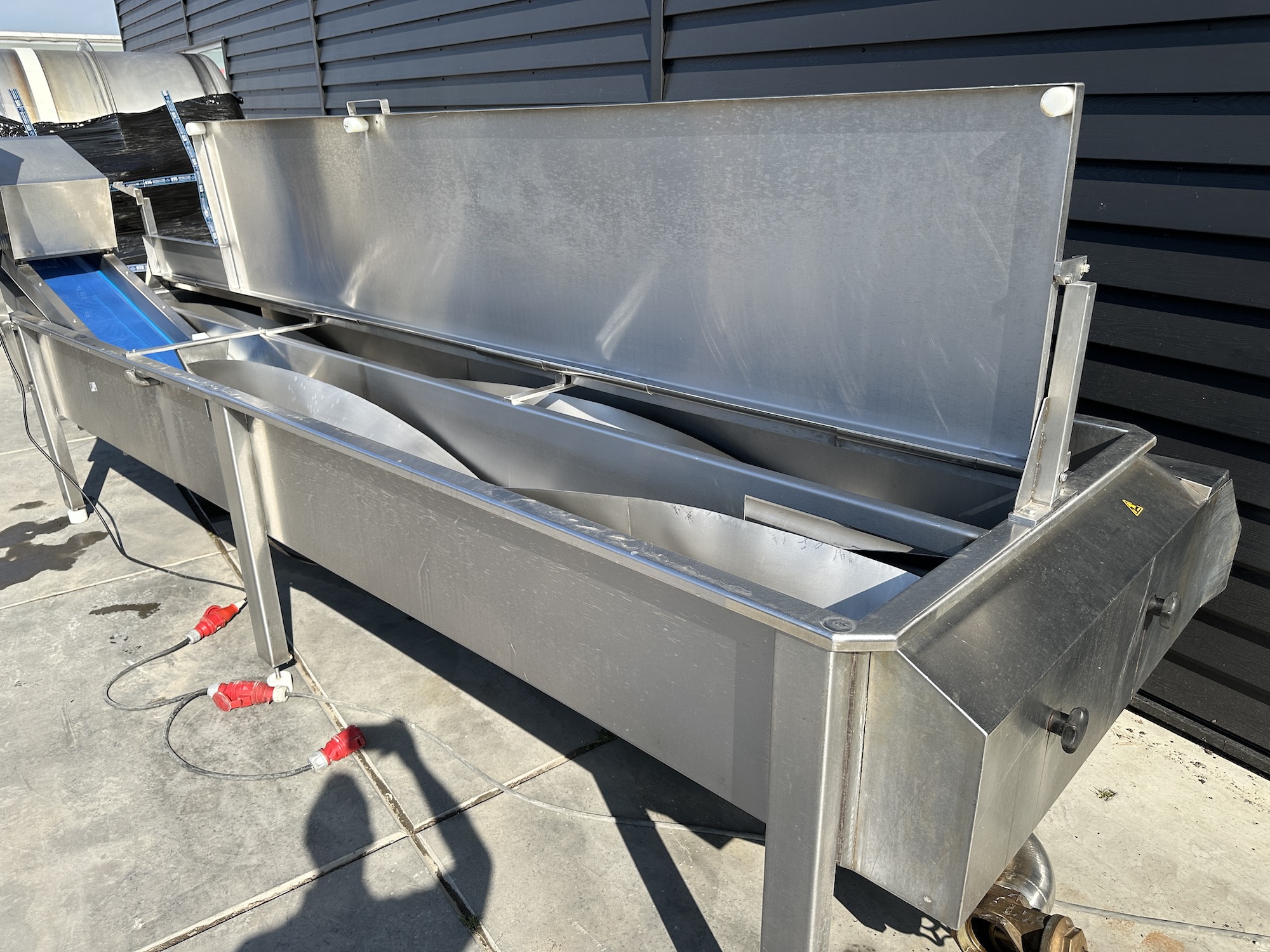 Used Eillert washer for sinking products