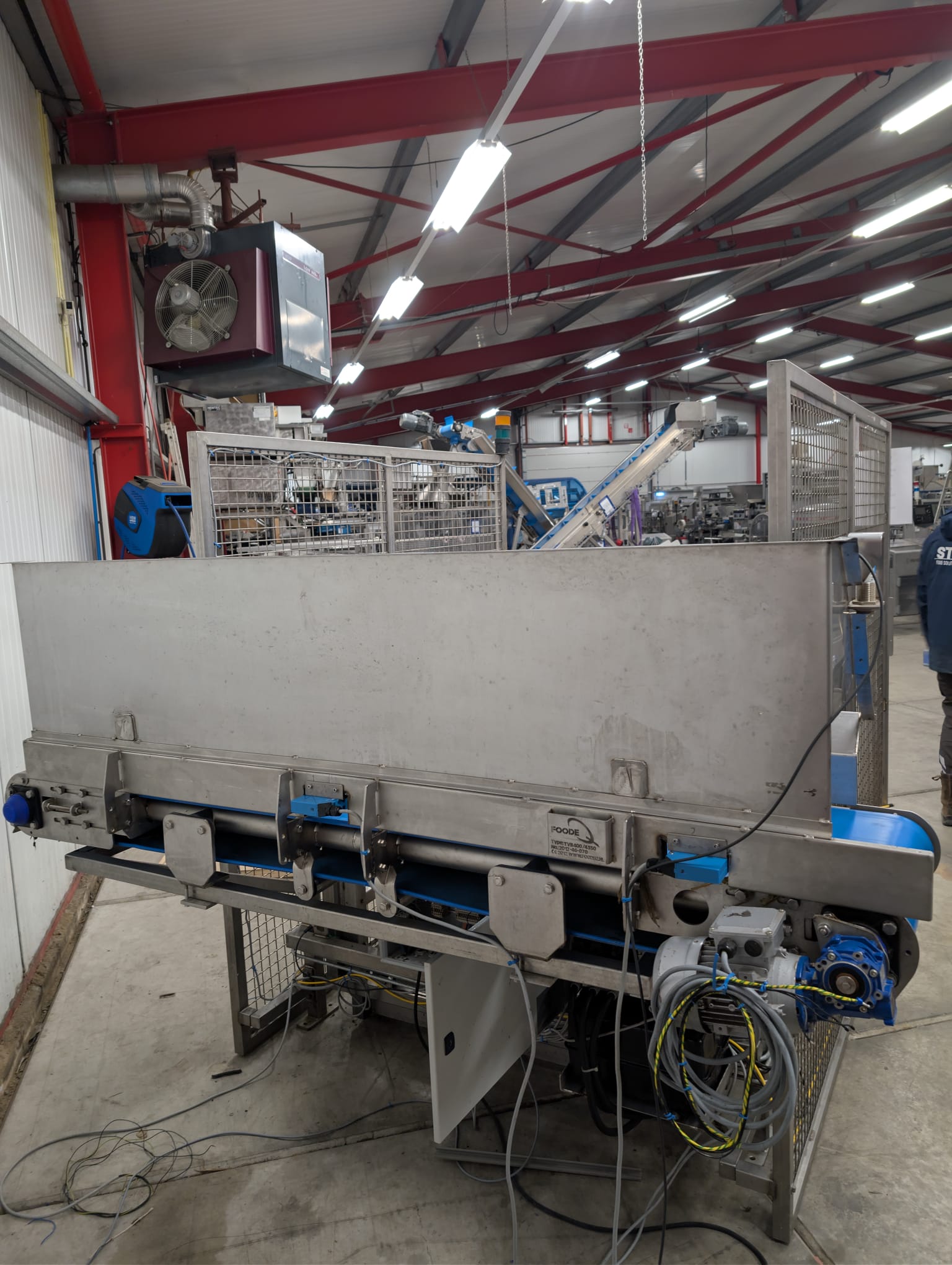 Used 2012 FoodeQ TVB400/4350 tipper with discharge belt and cross conveyor