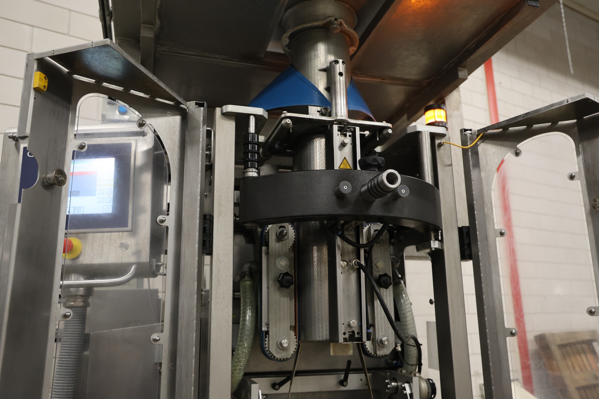 Used 2015 CFS SX400 vertical bagging machine