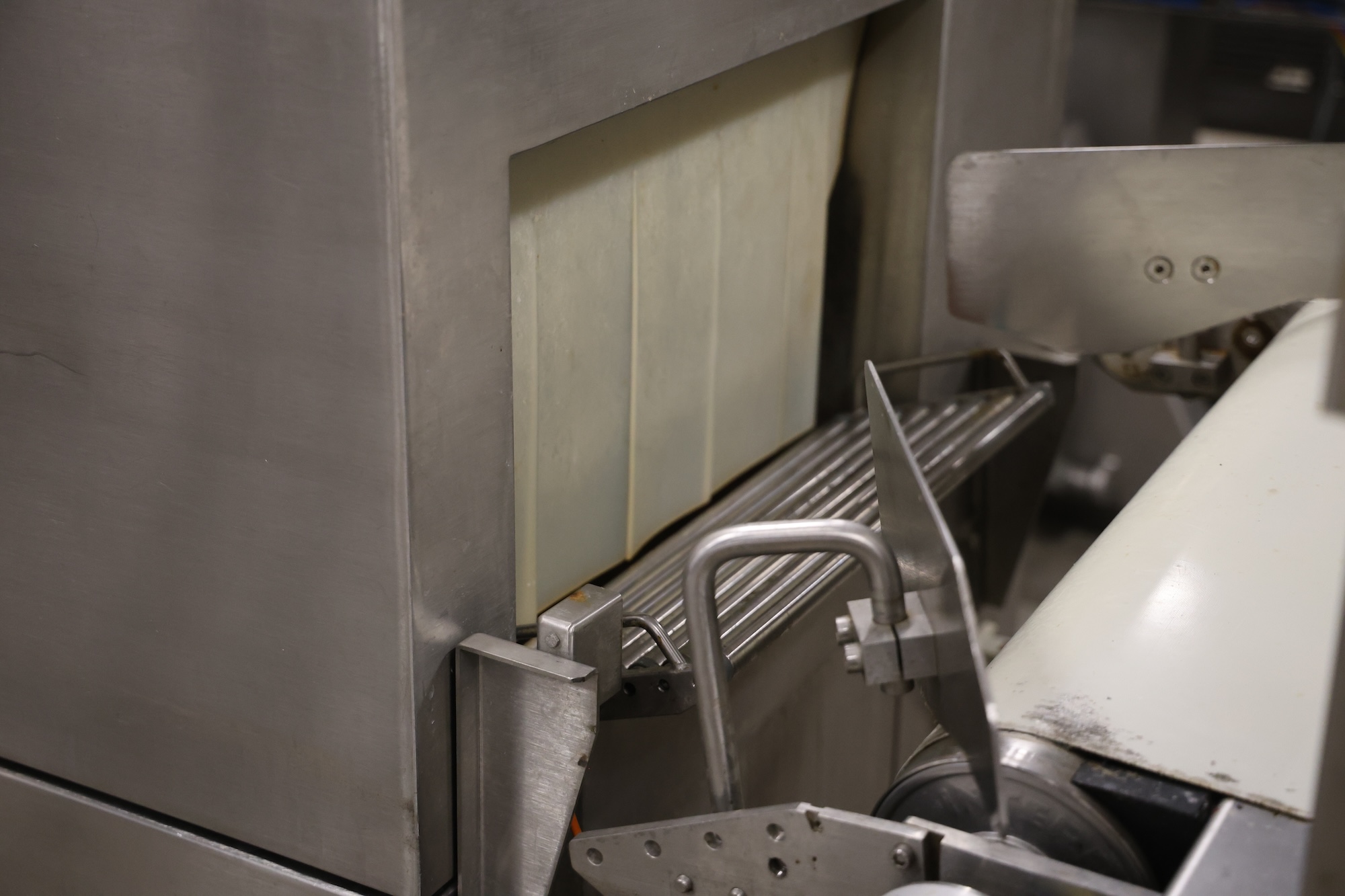 Used 2008 VC999 K7 vacuum line with shrink tunnel