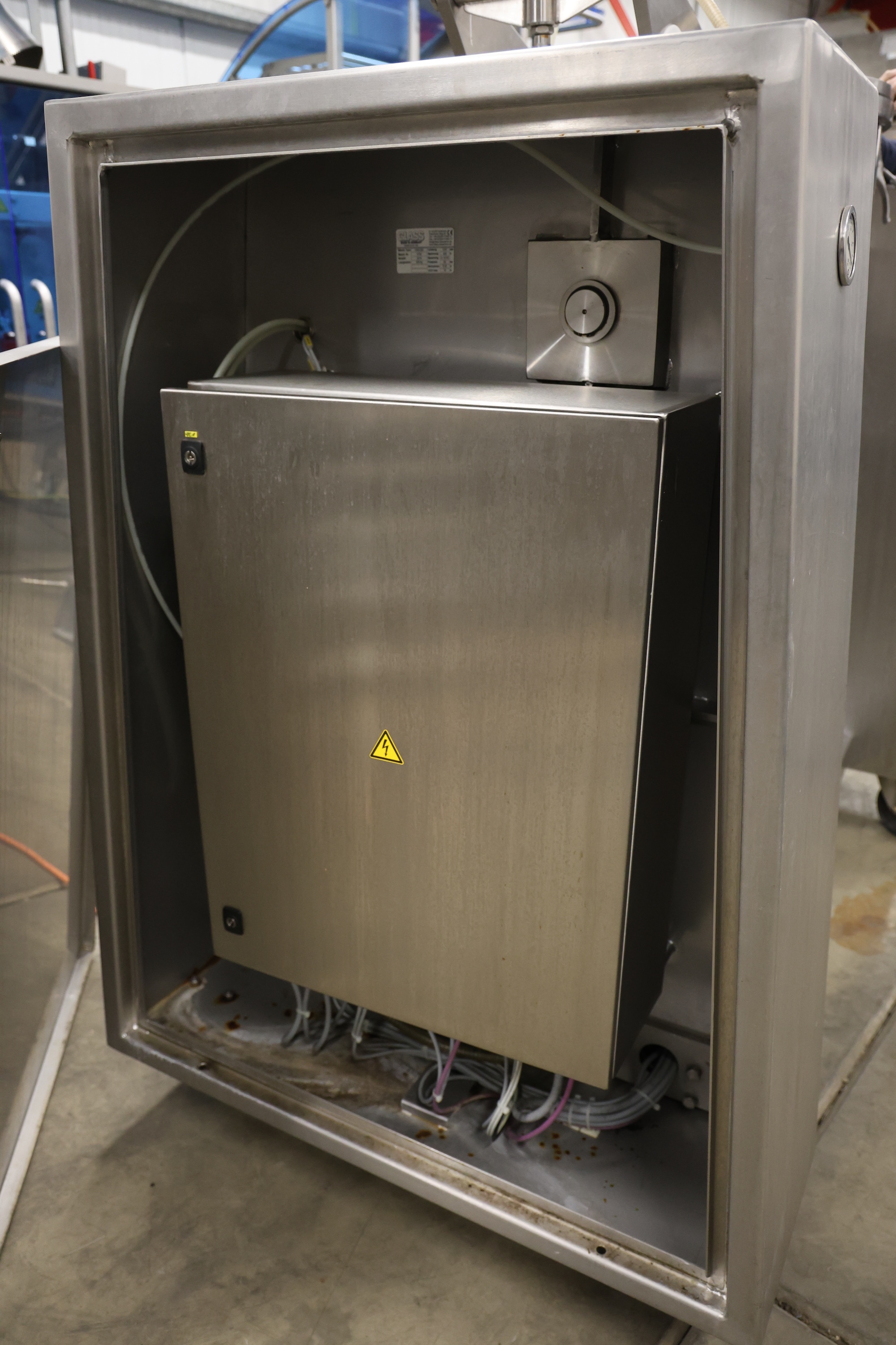 Used 2018 Glass VSM300 vacuum mixer
