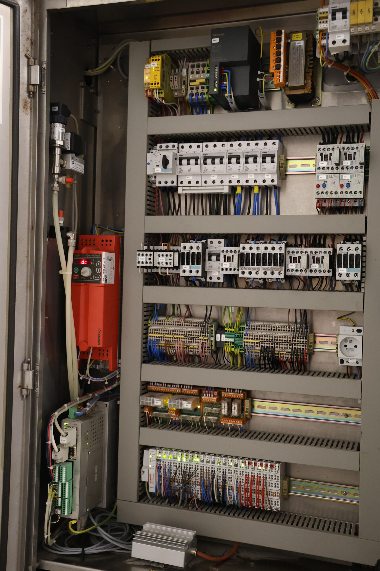 Used 2004 Multivac R140 compact thermoformer