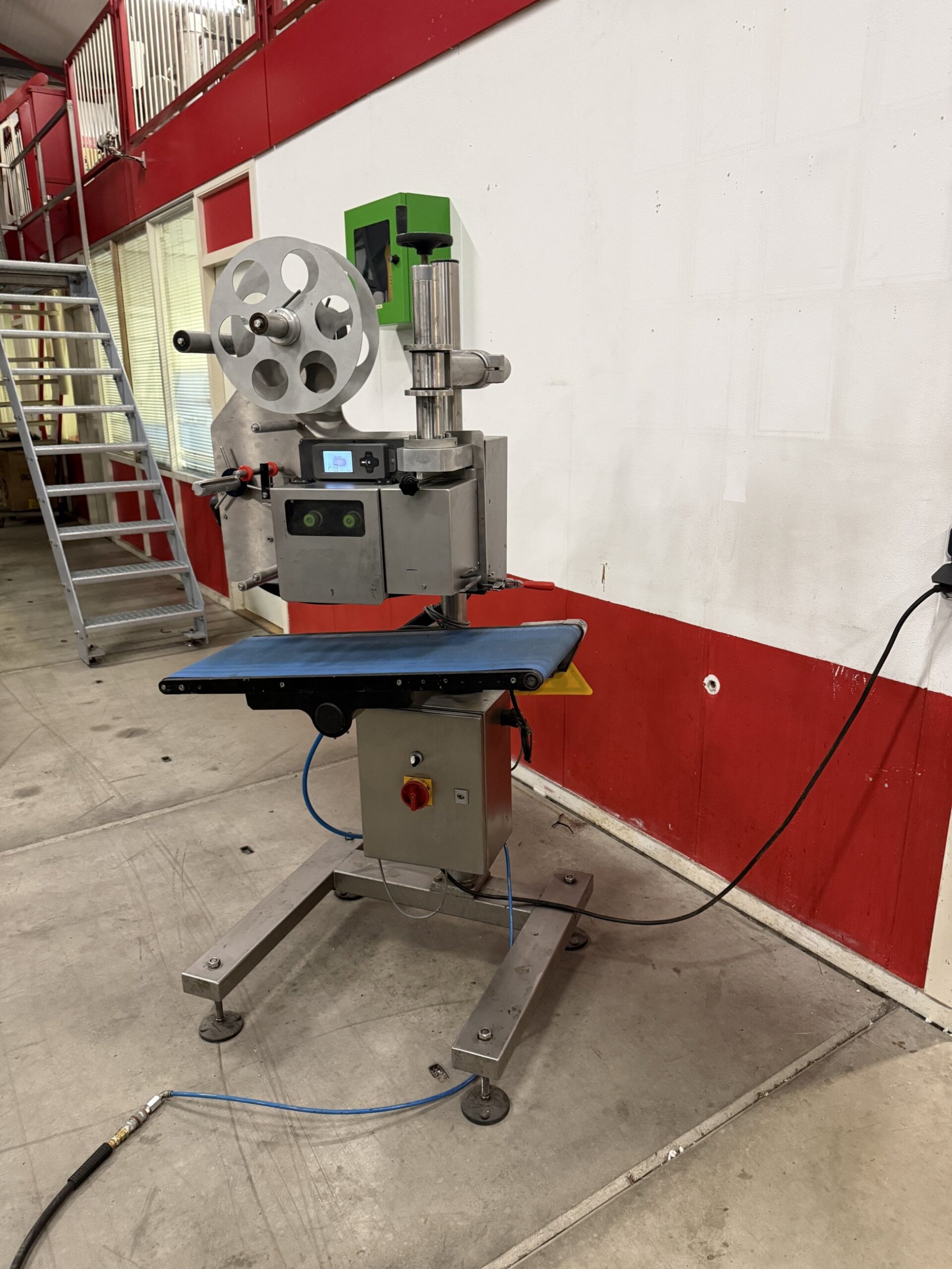 Used Van Oers LPX 400 blow print and apply labeller with conveyor