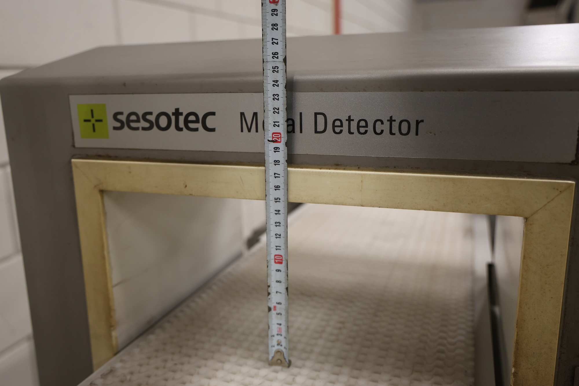 Used 2015 Sesotec Metal detector with reject