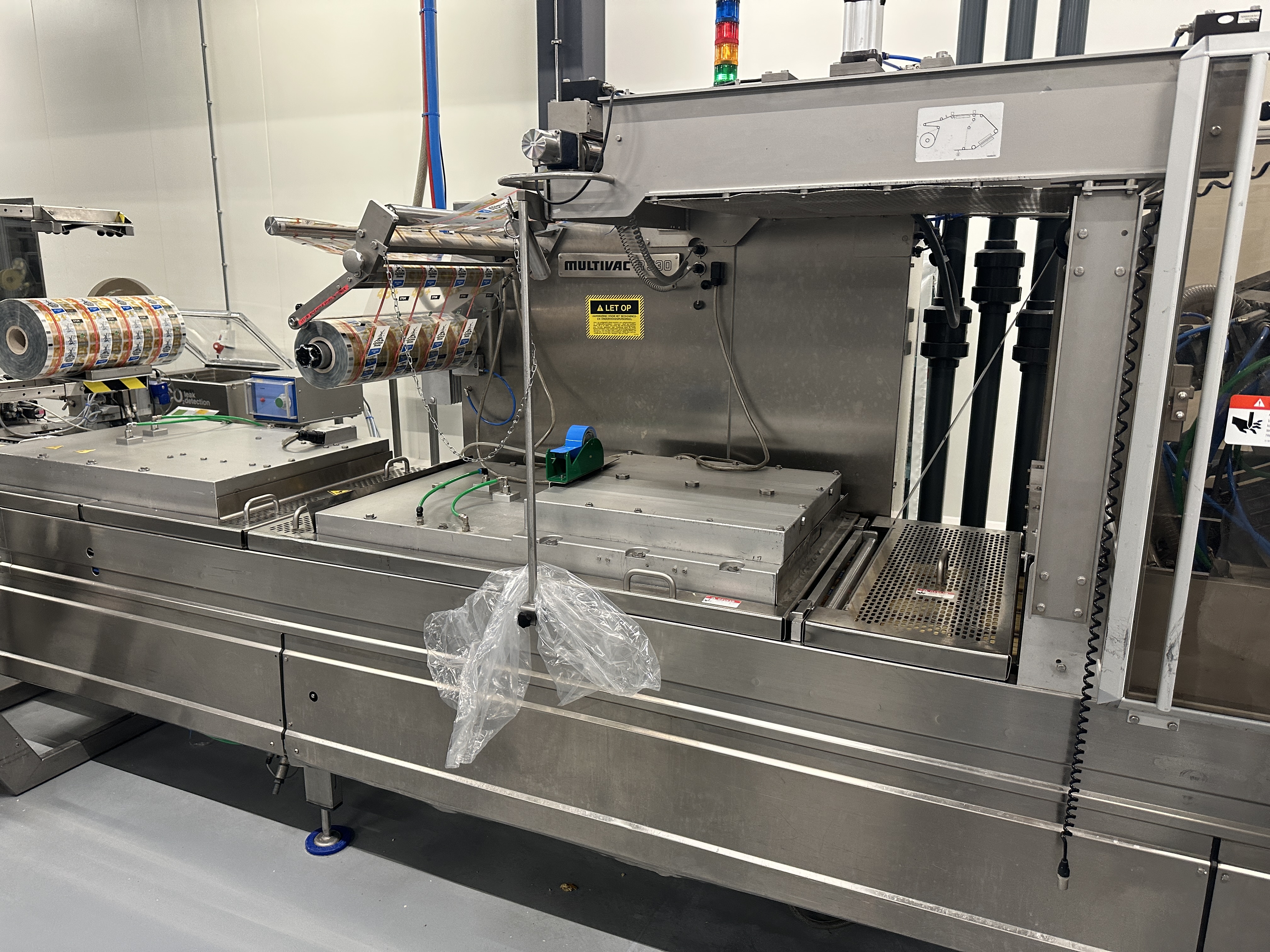 Used Multivac  R530 complete line used in the cheese industry