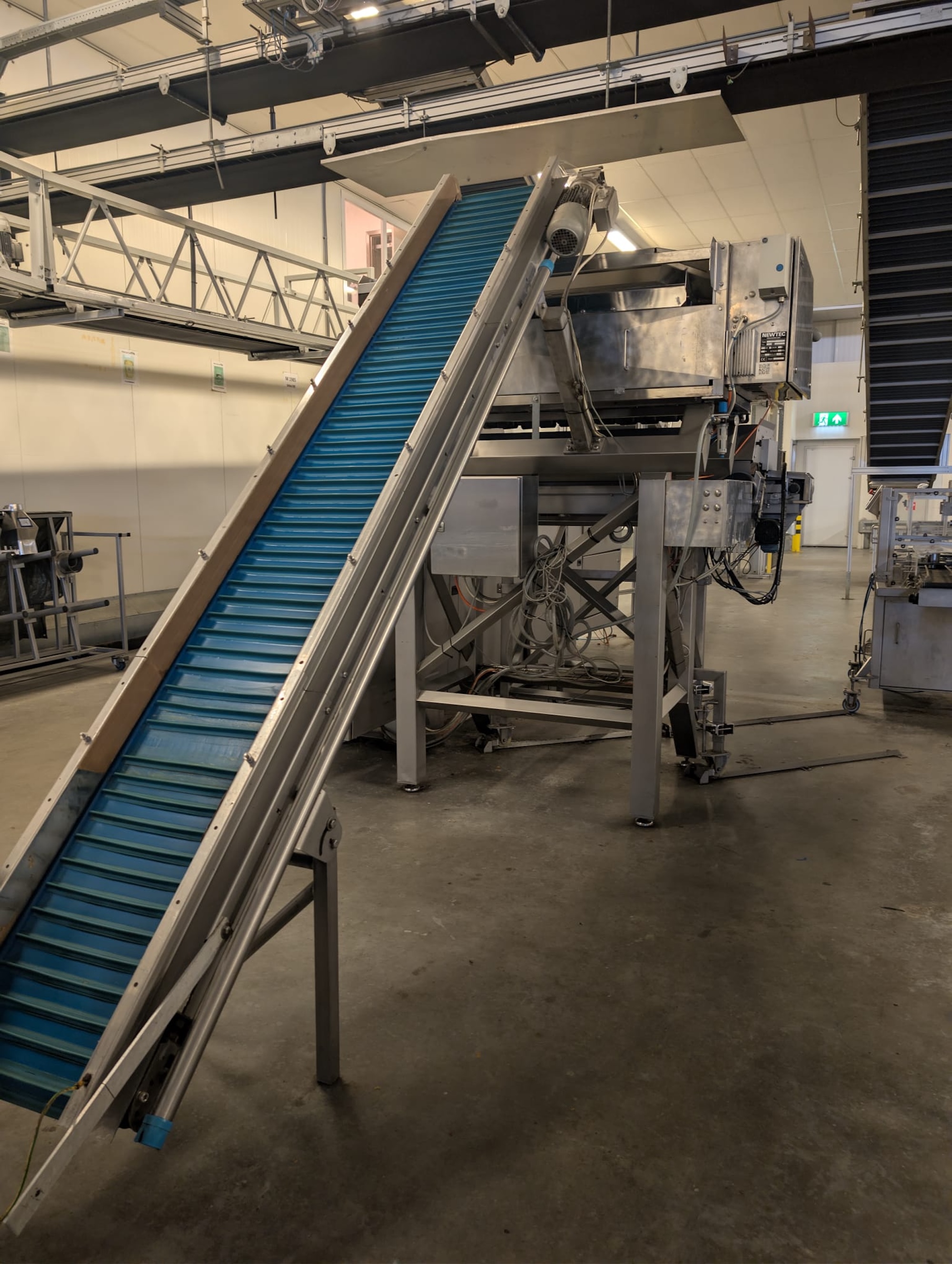 Used Newtec H3013MD Lineair weighing line