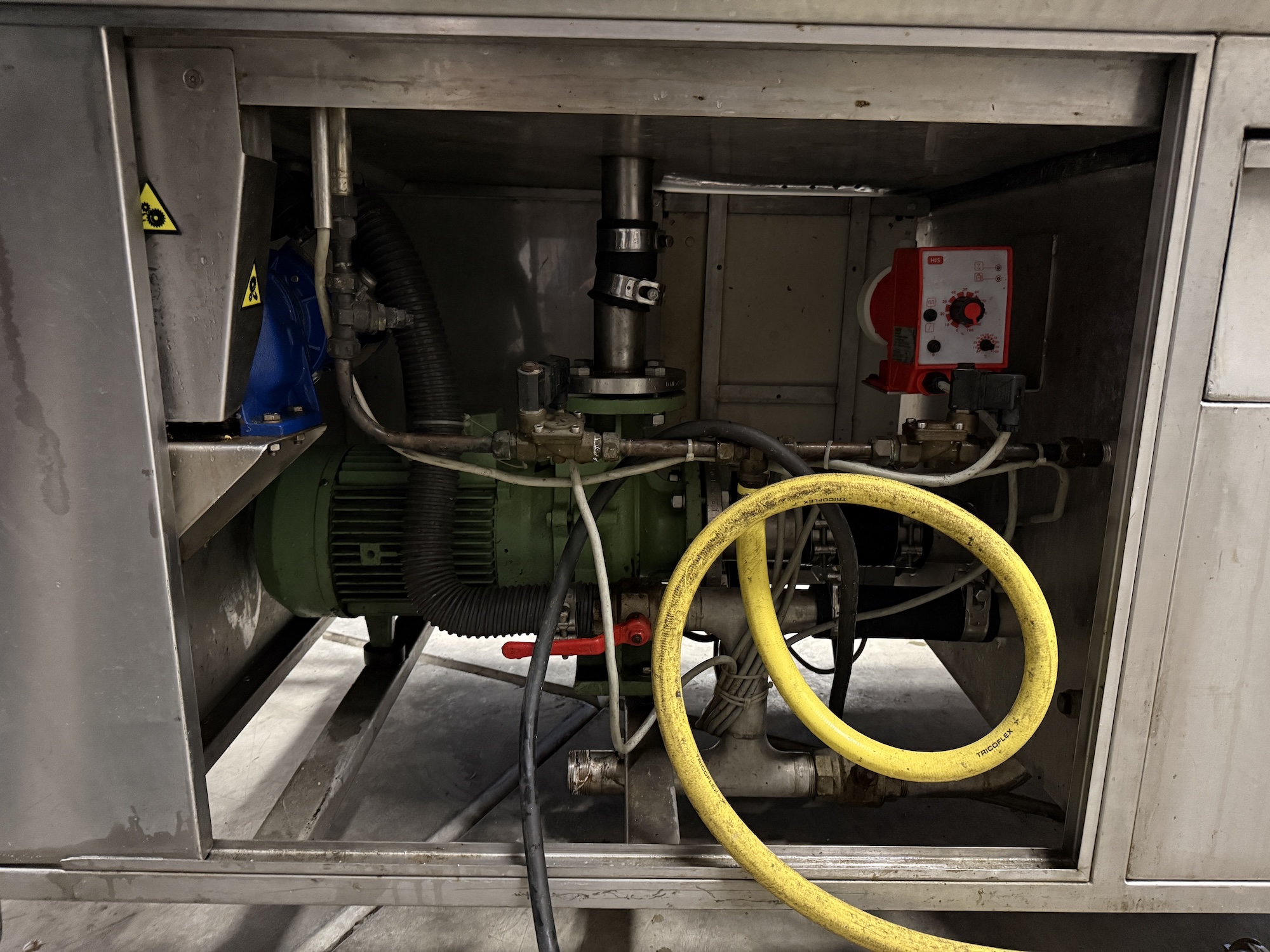 Used Unikon Crate washer compact with heating