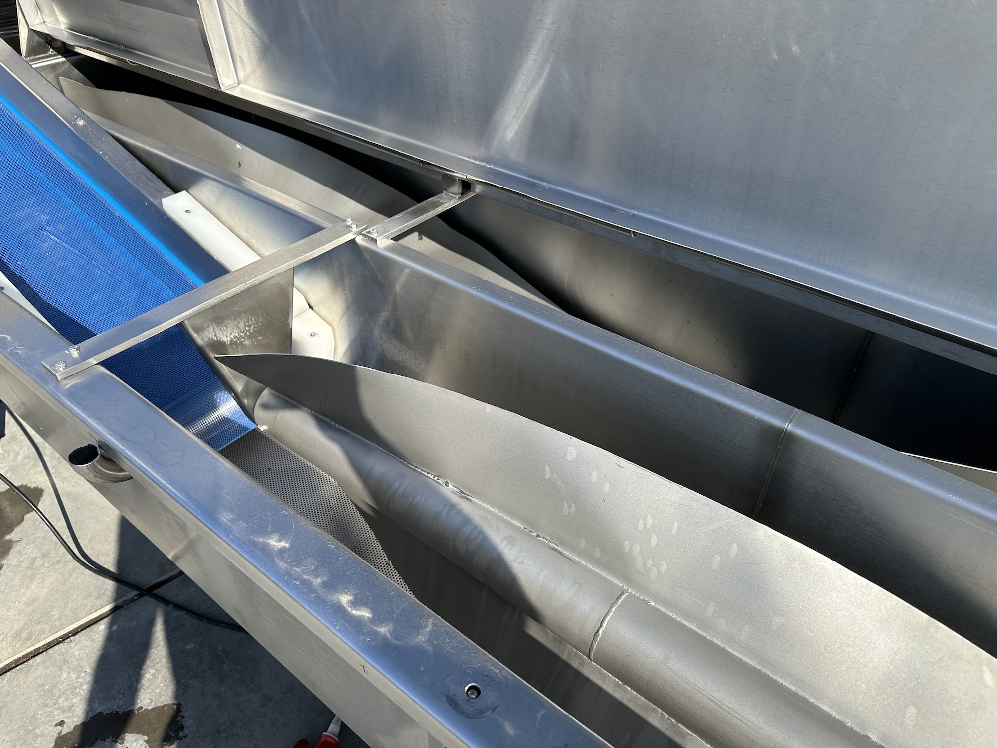 Used Eillert washer for sinking products